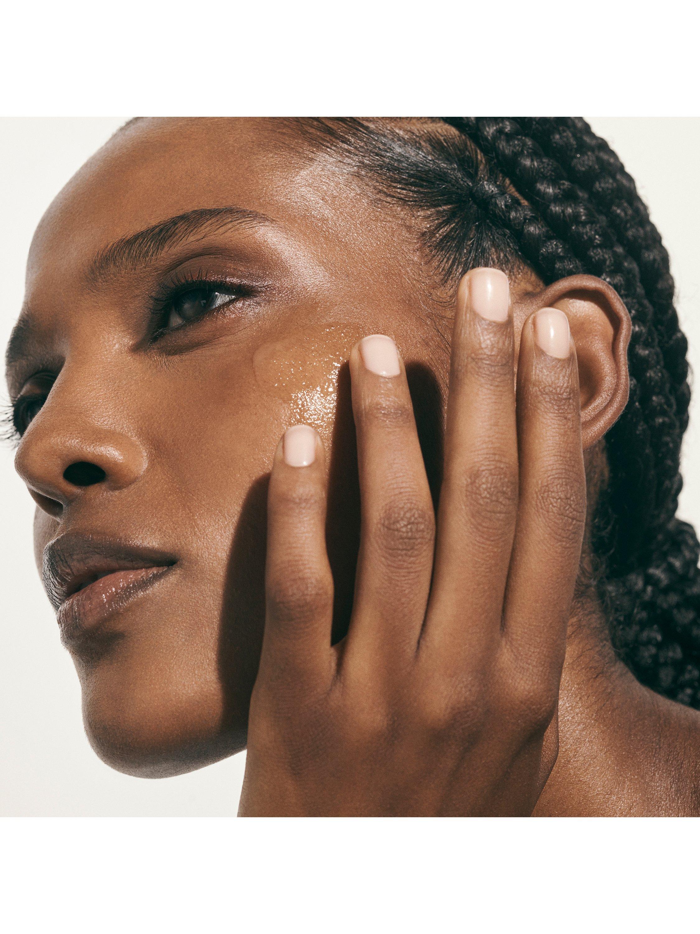 The Moisture and Strength Duet Skincare Gift Set