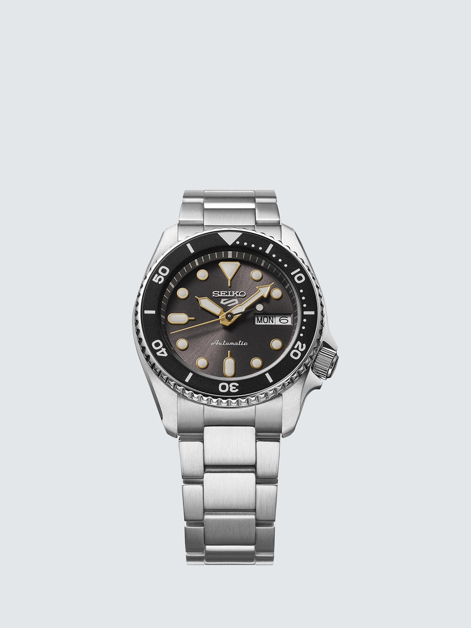 SRPL79K1 Men's 5 Sports Bracelet Strap Watch, Grey