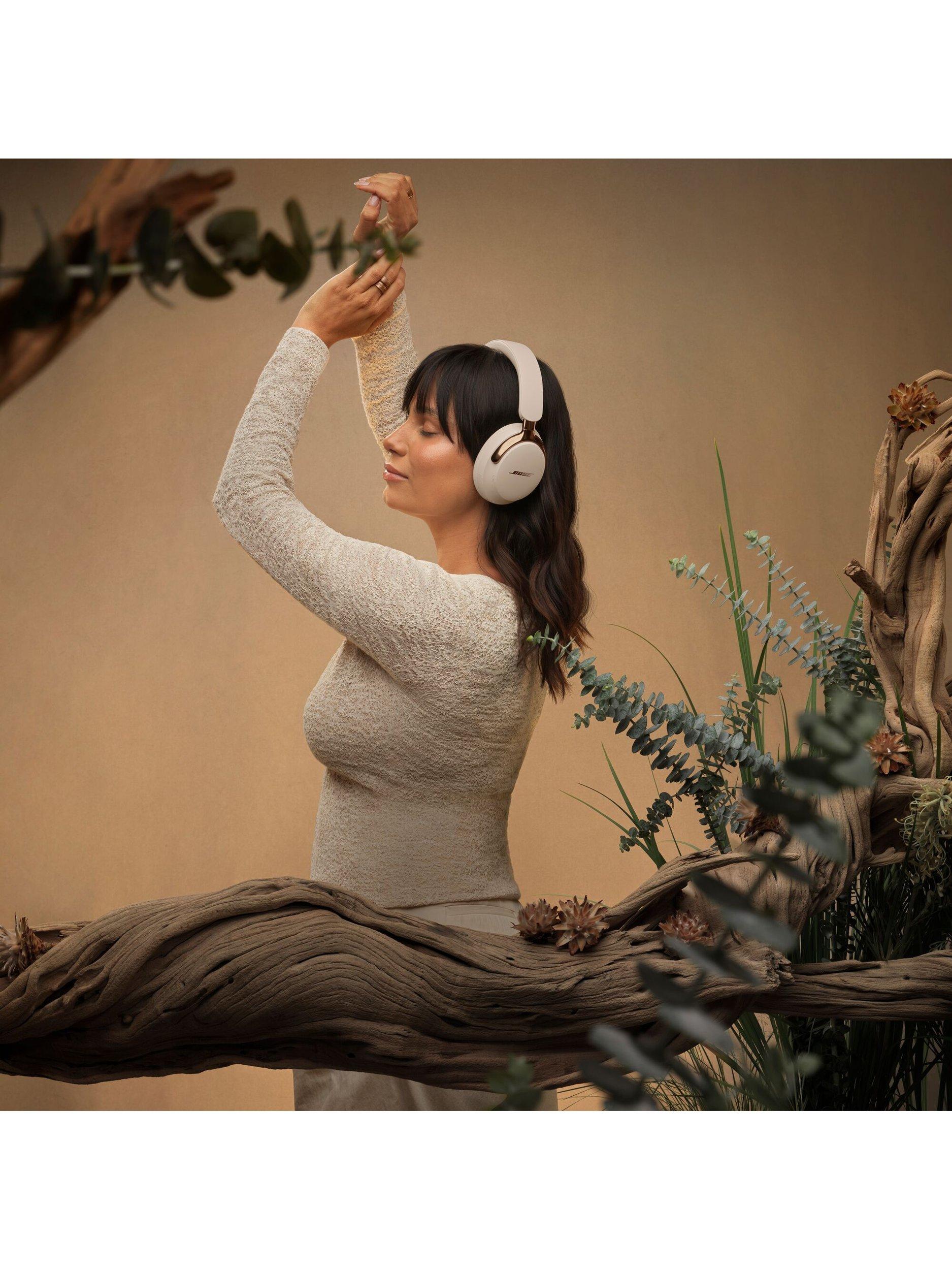 QuietComfort Ultra (2nd Gen) Noise Cancelling Over-Ear Wireless Bluetooth Headphones with Mic/Remote
