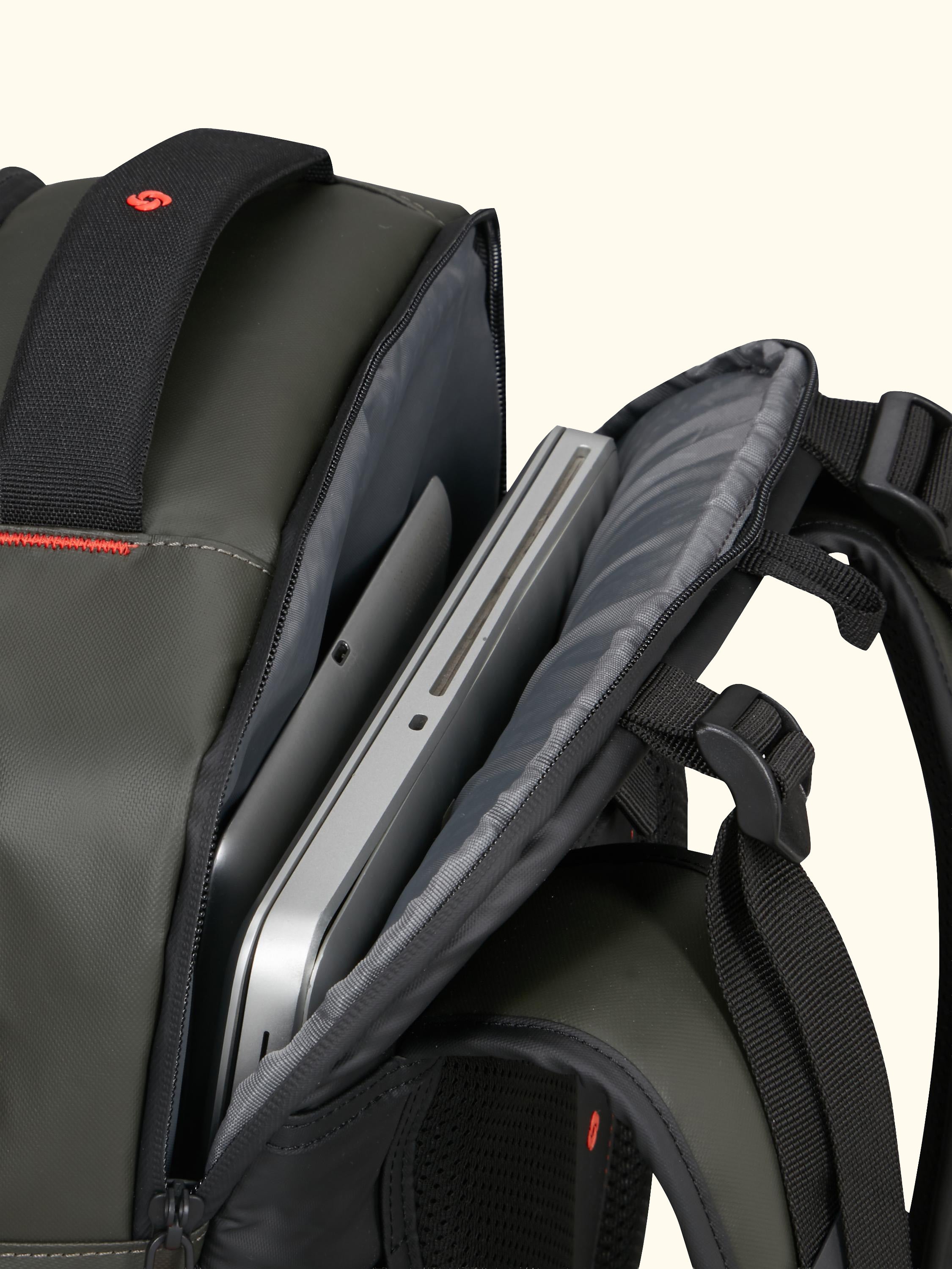 Ecodiver Medium Travel Backpack, 55L
