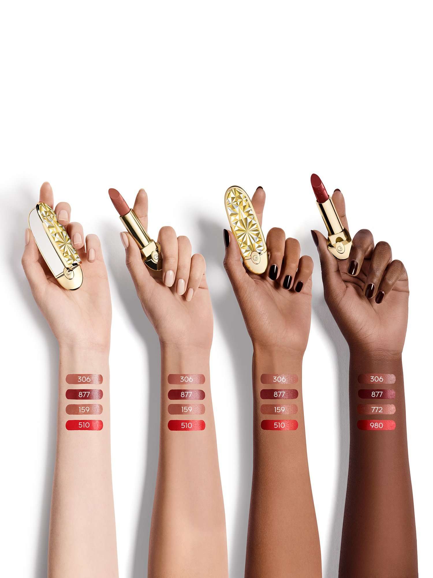 Rouge G The Refill The Customisable Ultra-Care Lipstick Satin Holiday Limited Edition, 877 Le Rouge Étoile