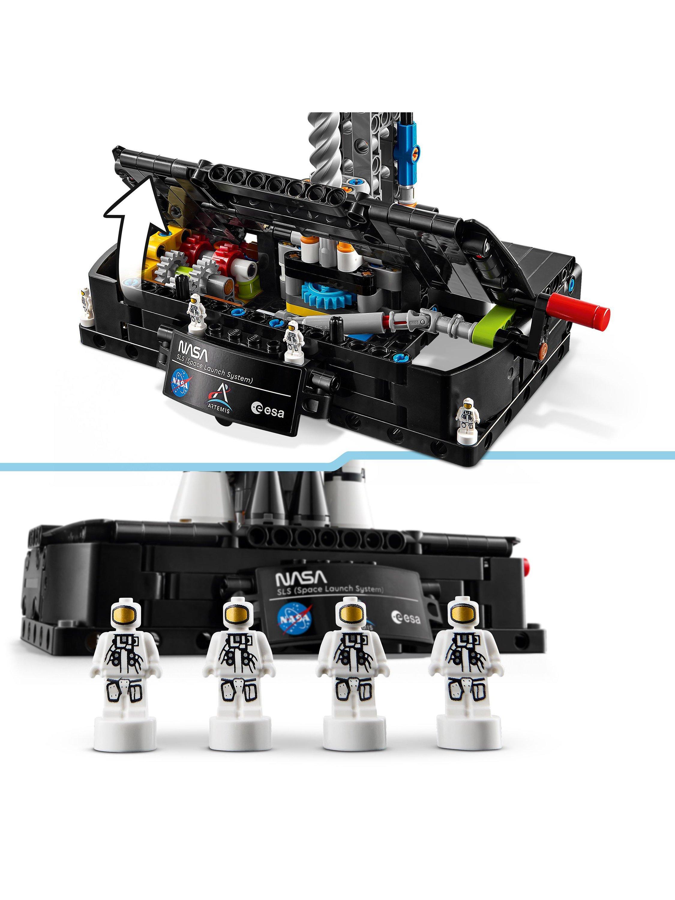 Technic 42221 NASA Artemis Space Launch System Rocket