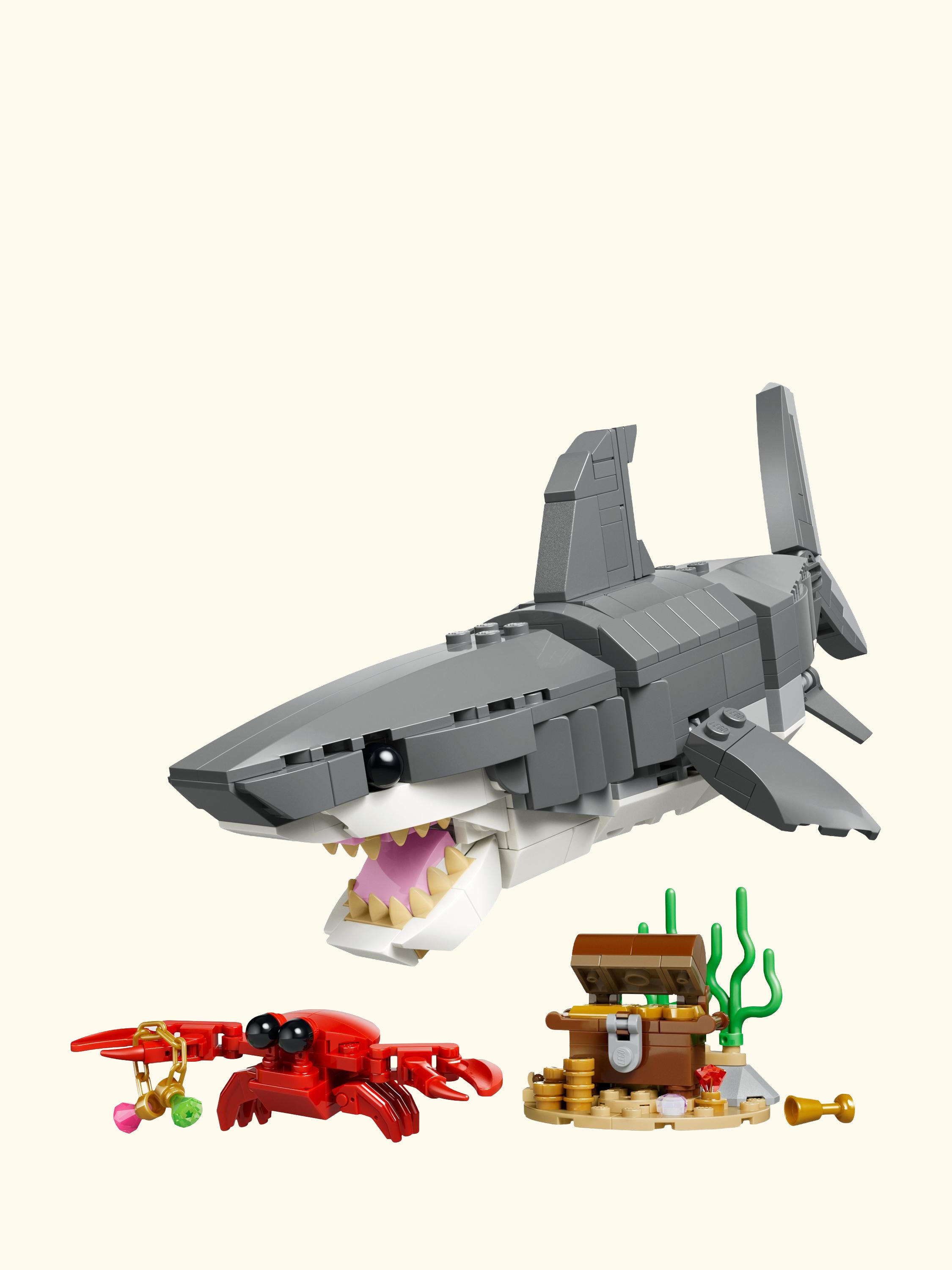 Creator 31381 Fierce Shark with a Treasure Chest 3-in-1 Building Toy