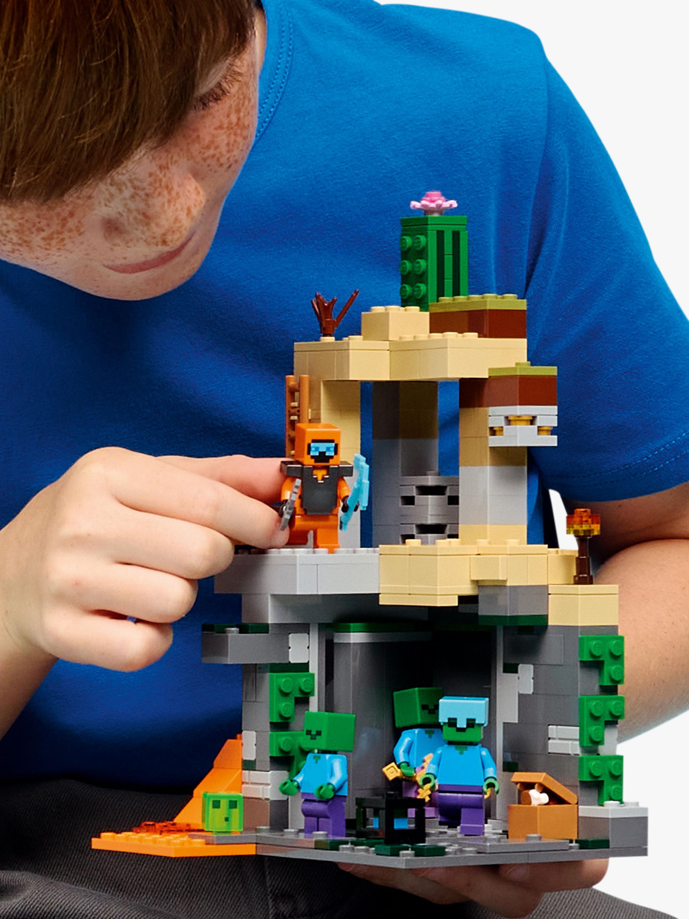 Minecraft 21587 Zombie Dungeon Building Toy