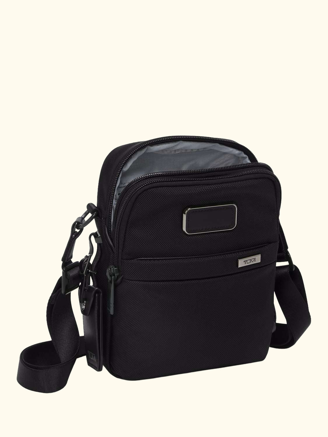 Alpha Medium 15" Briefcase, 30.44L, Black