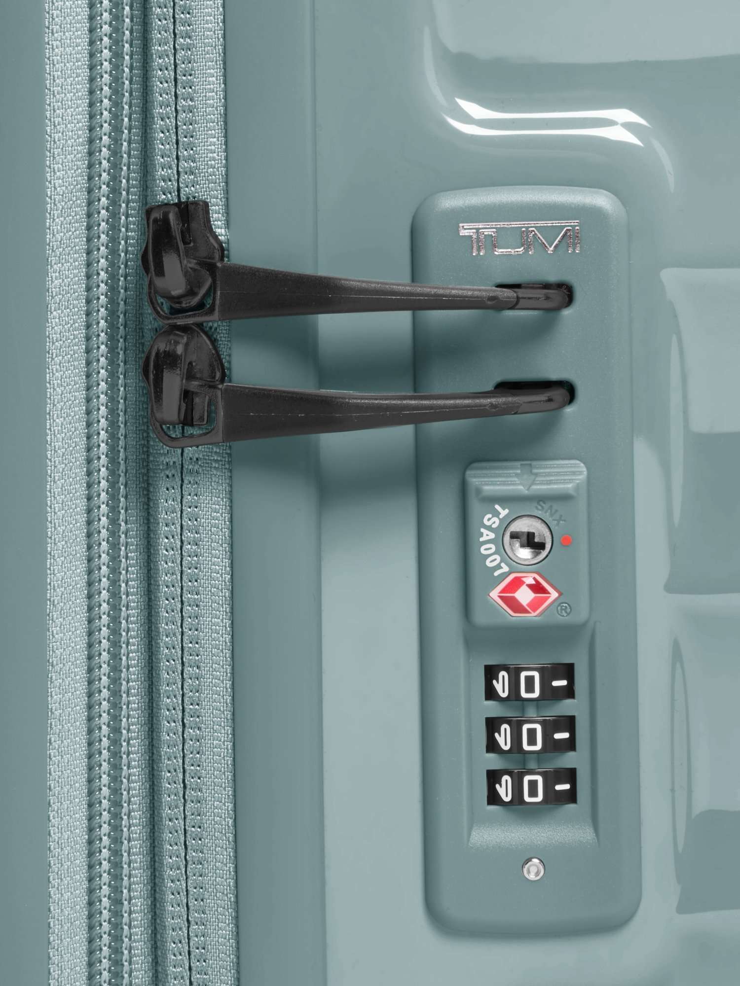 19 Degree Carry On Continental Expandable Cabin Suitcase, 56L