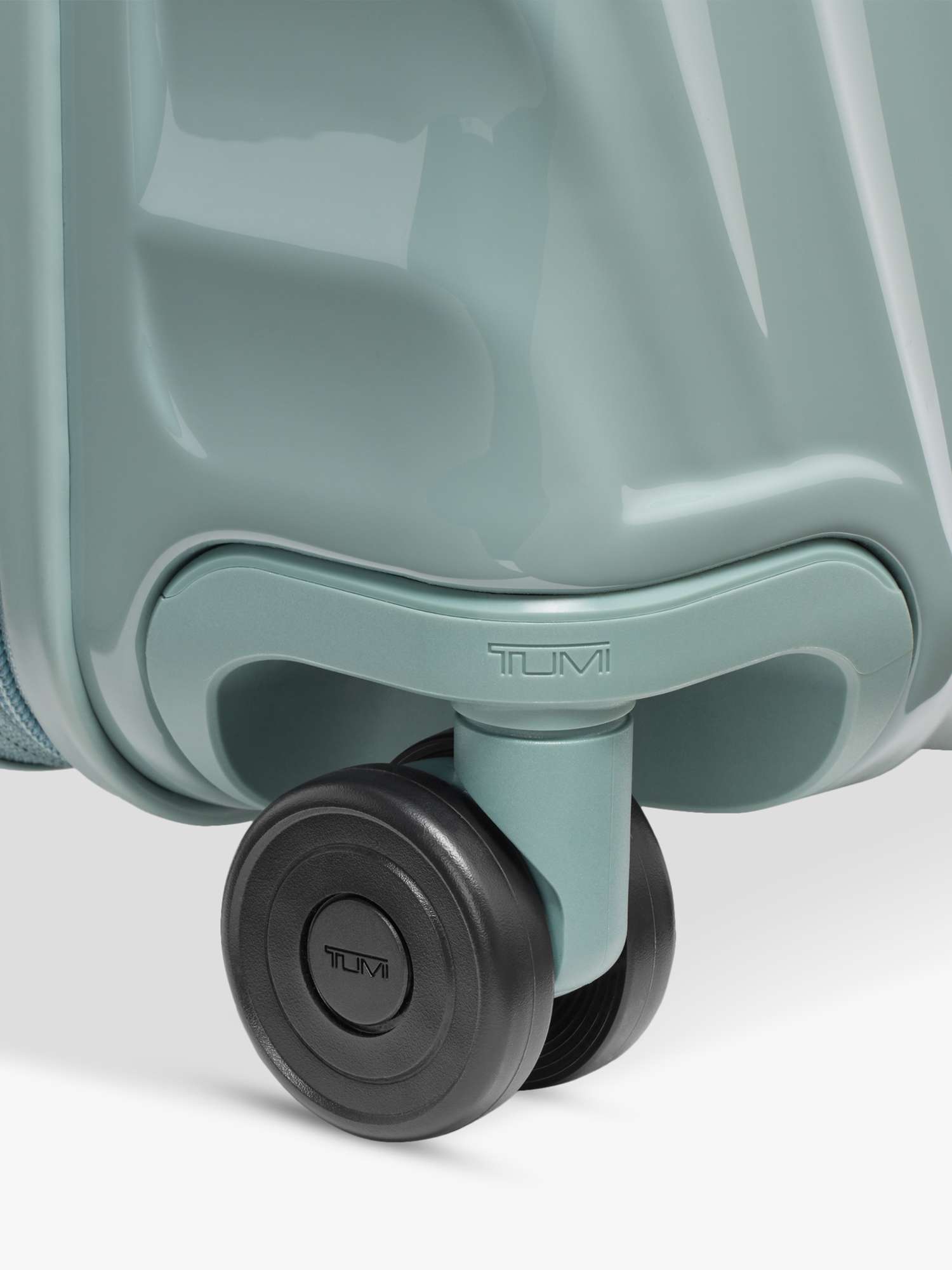 19 Degree Continental Expandable Cabin Suitcase, 63L,Thyme