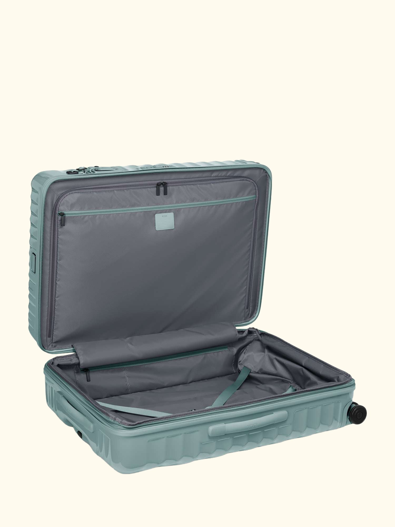 19 Degree Large 4-Wheel Expandable Suitcase, 132L