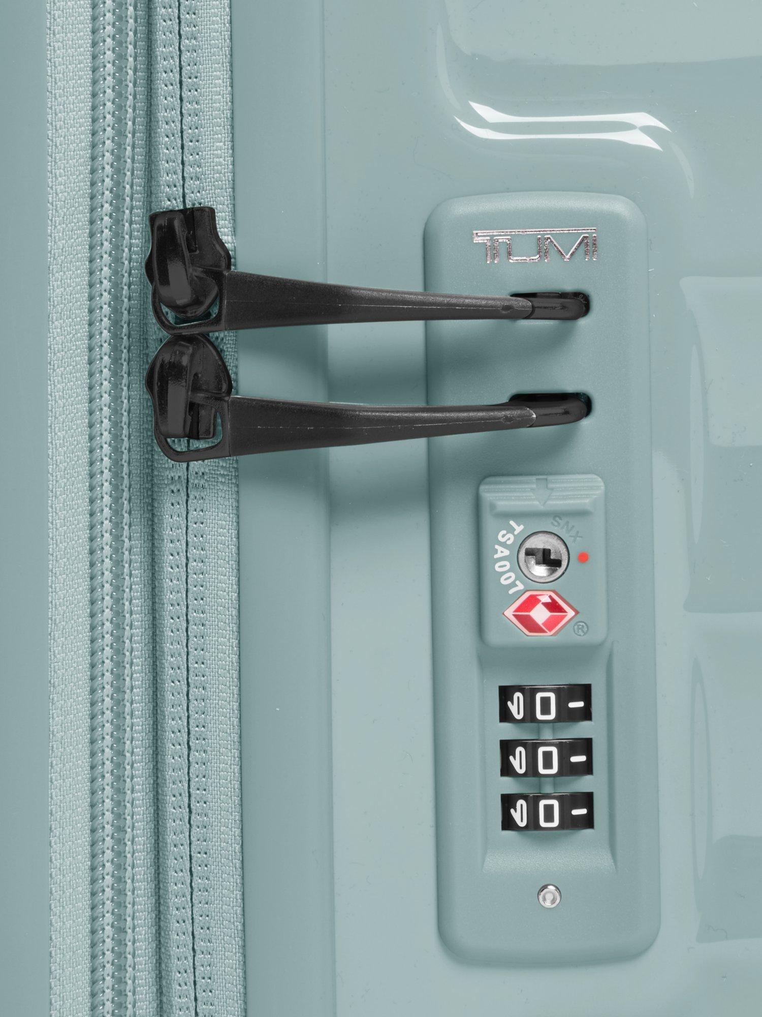 19 Degree Large 4-Wheel Expandable Suitcase, 132L
