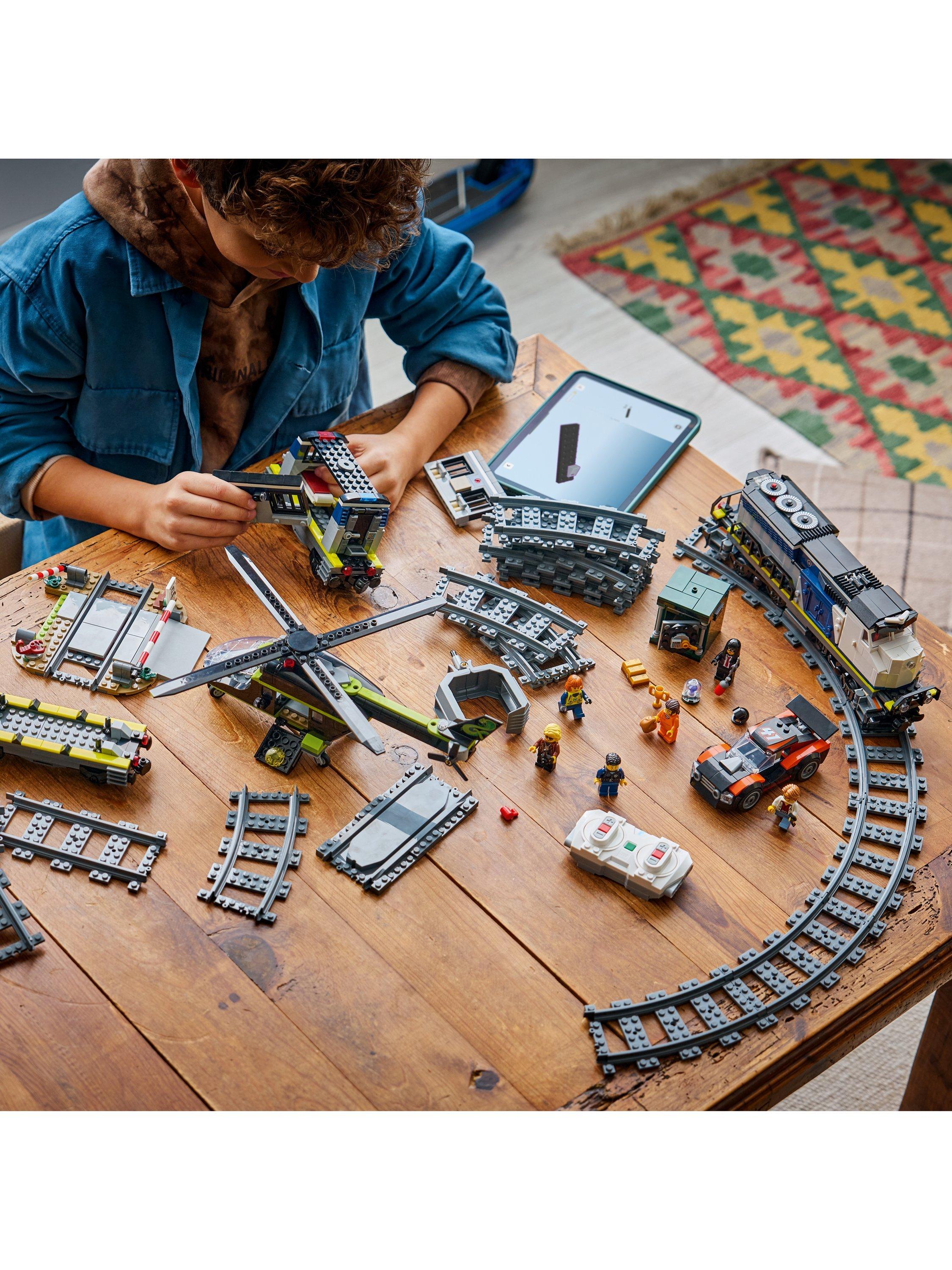 City 60508 Police Train Heist Building Toy