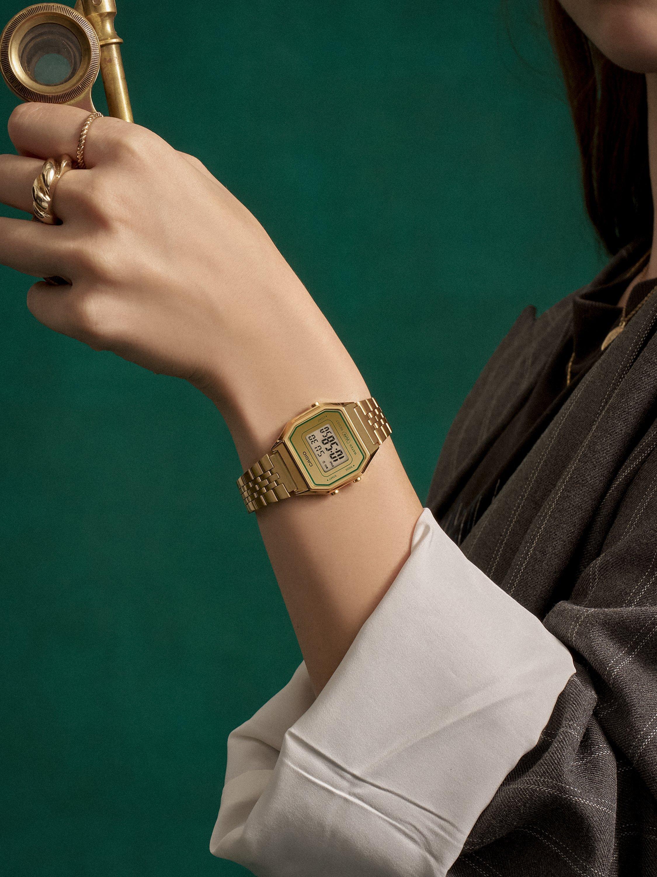 Vintage LA680 Women's Digital Bracelet Strap Watch, Gold