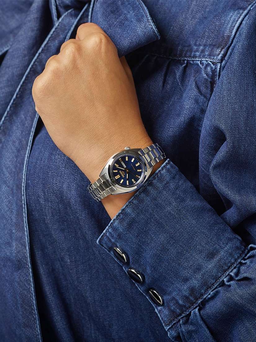 SRE021K1 Women's SNXS 2R06 Calibre Bracelet Strap Watch, Blue