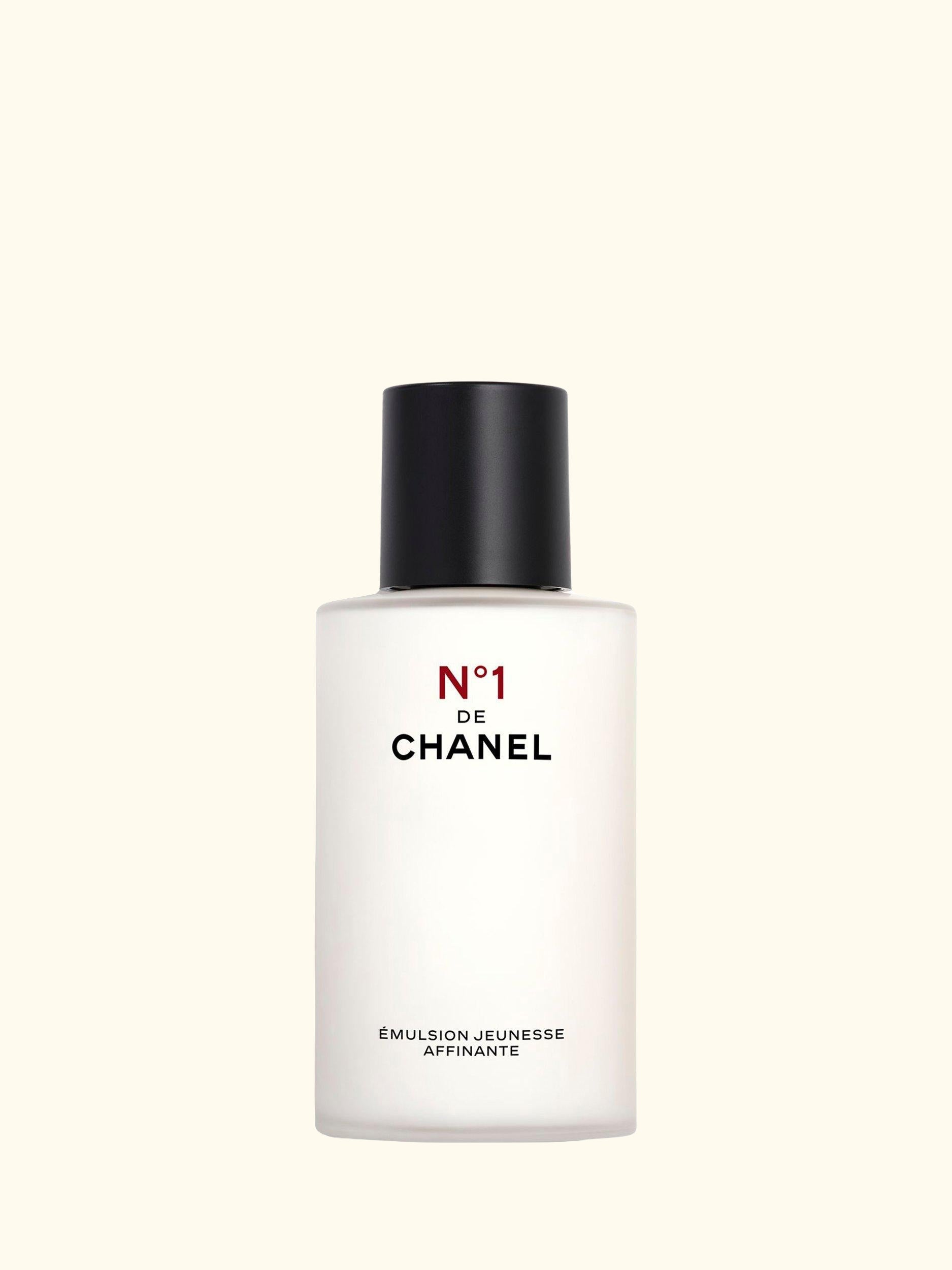 N°1 De Chanel Refining Youth Emulsion Revitalises Skin Texture - Mattifies - Smooths Pump Bottle, 100ml