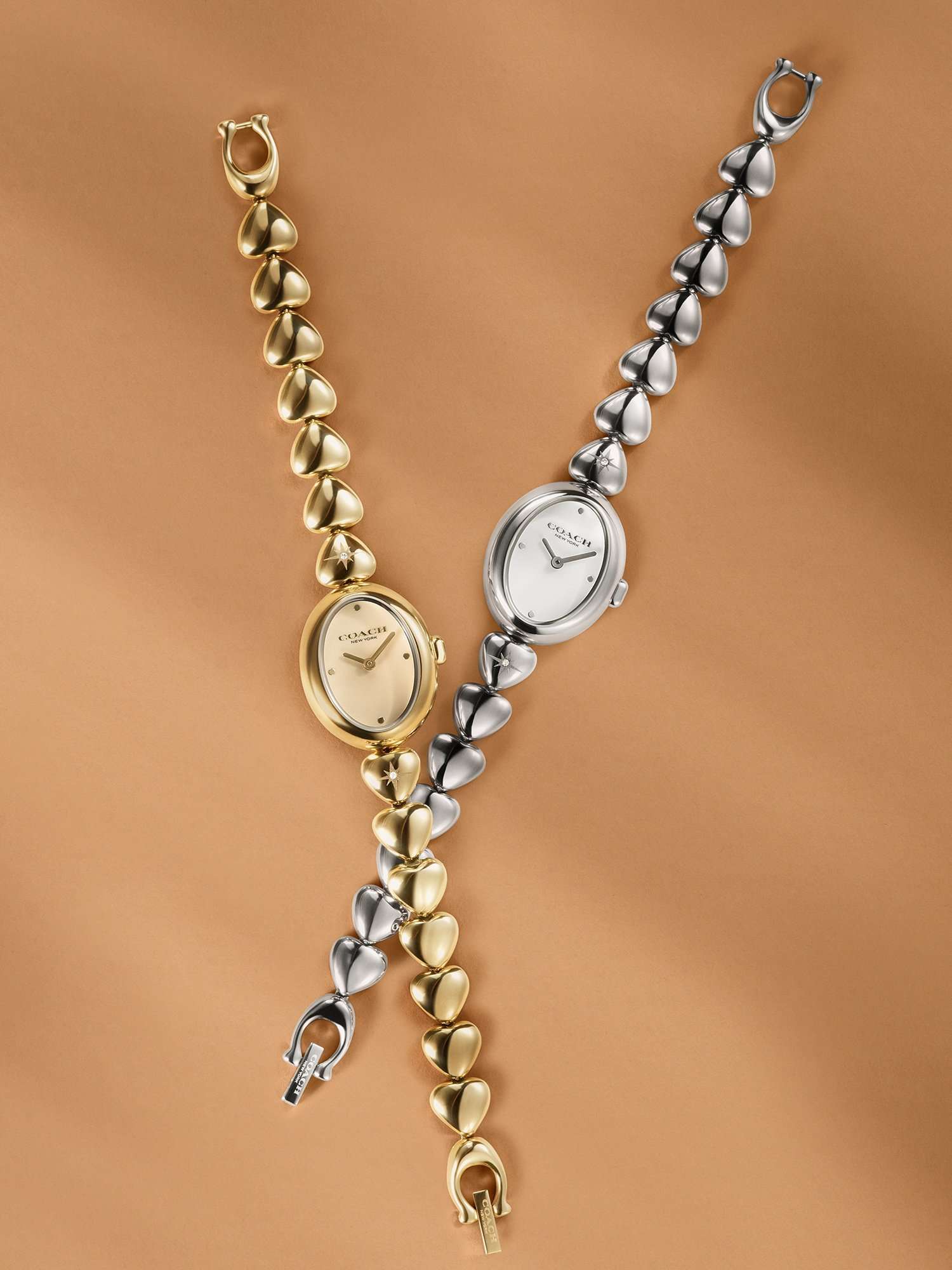 14504638 Women's Round Heart Strap Watch