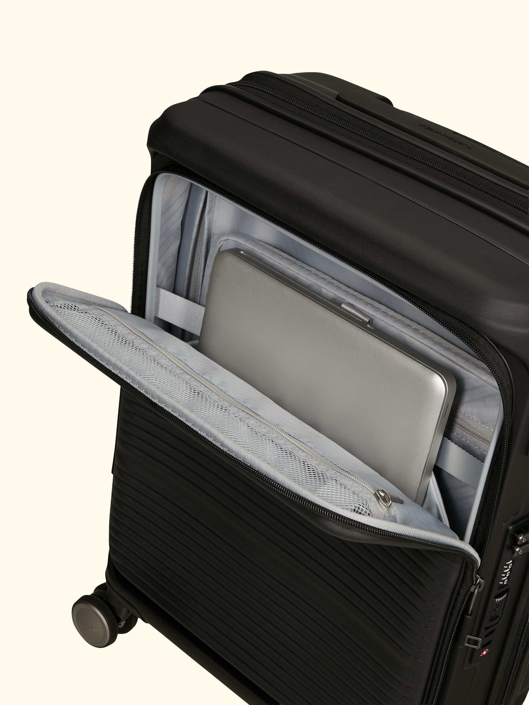 Paralux 55cm 4-Wheel Medium Suitcase, 46L