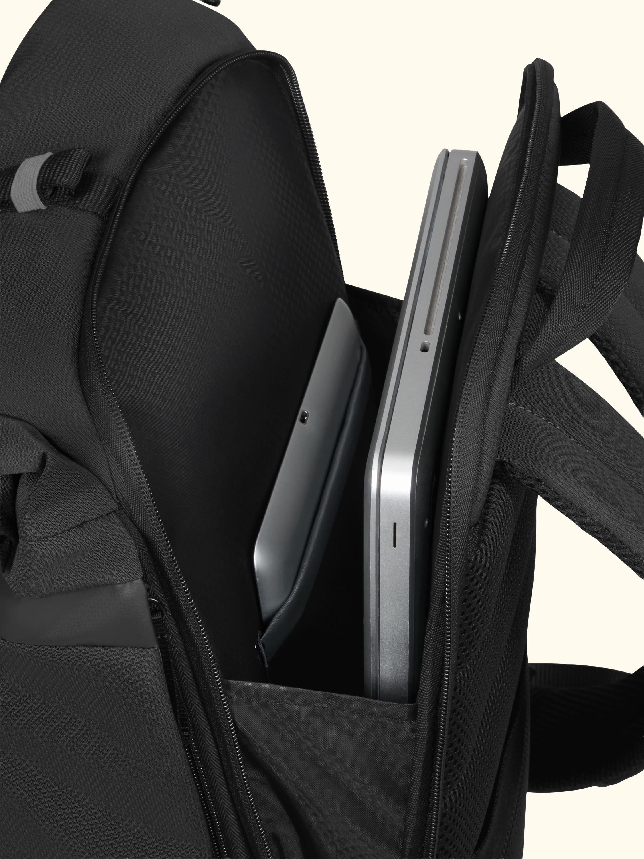 Moderny Backpack, 25.5L