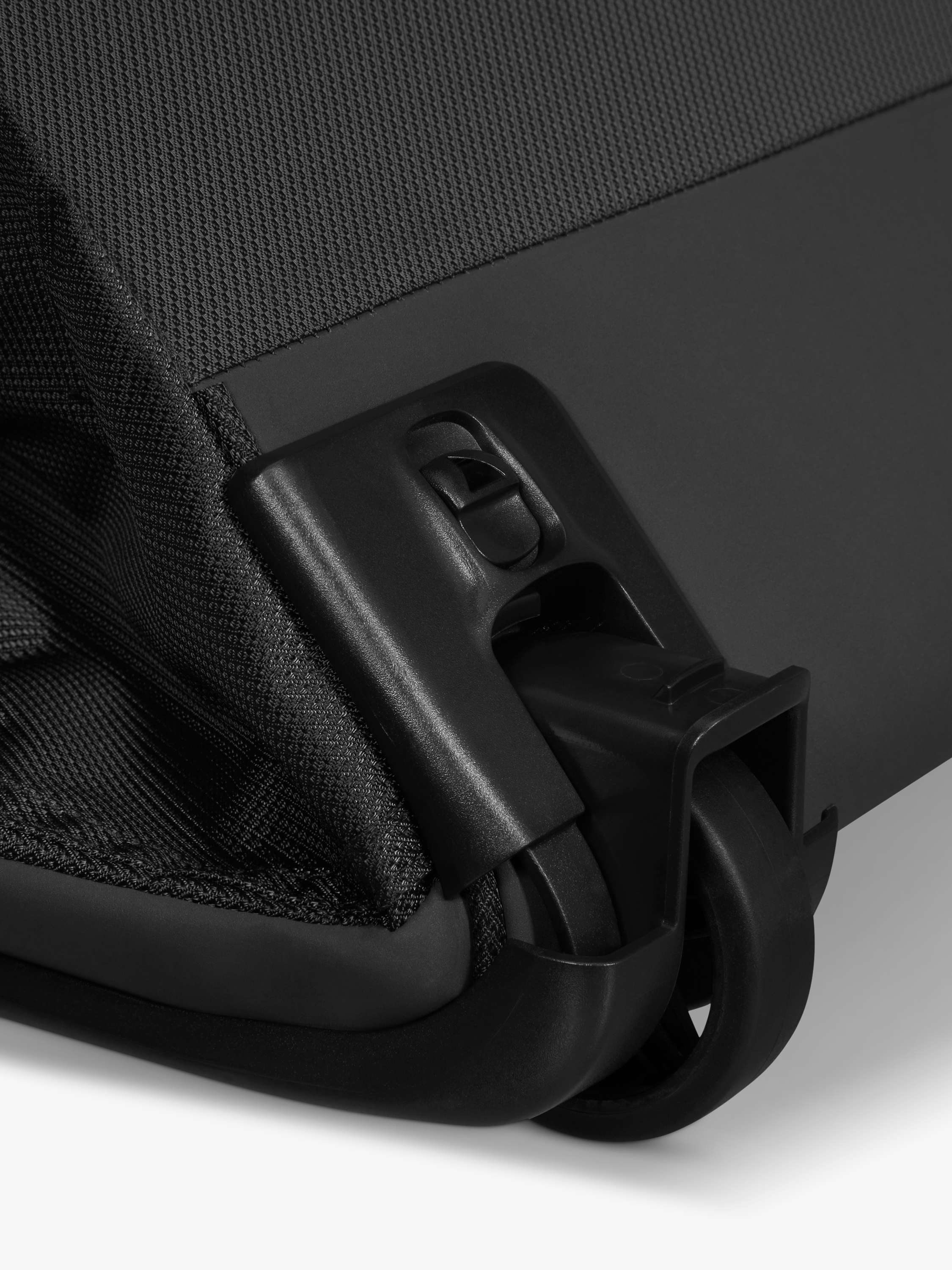 Respark Large Duffle Suitcase, 69L