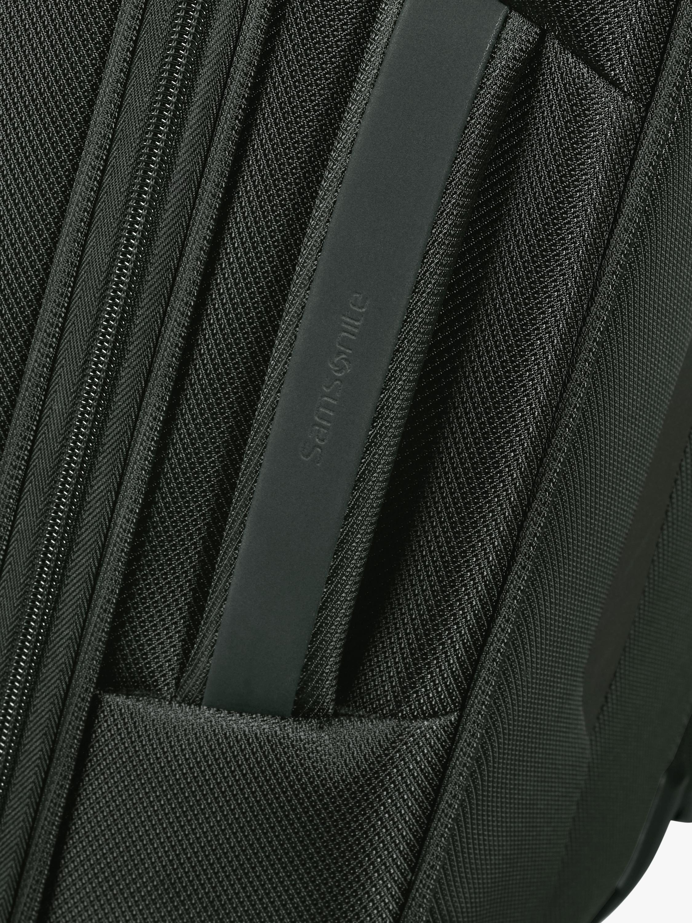 Respark 55cm Expandable Cabin Spinner Suitcase, 61L