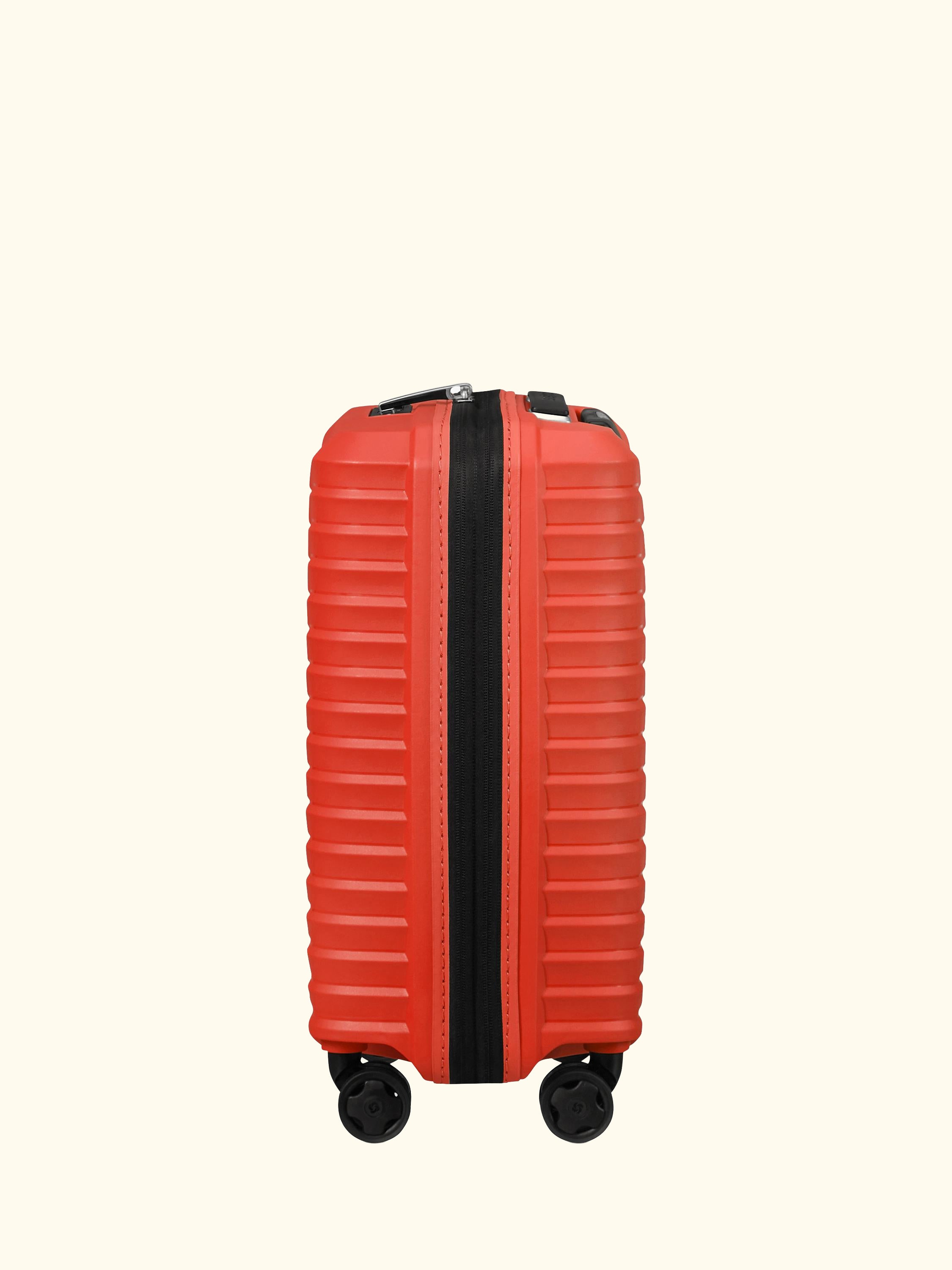 Upscape 45cm Expandable 4-Wheel Under Seater, 32L