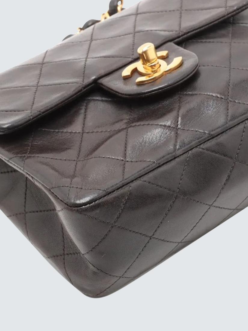 Pre-loved CHANEL Vintage 1994 Mini Lambskin Classic Single Flap Bag, Black