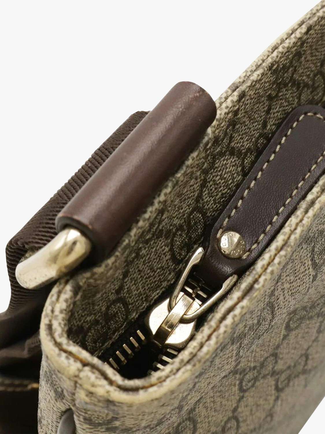 Pre-loved GUCCI GG Supreme Shoulder Bag, Brown