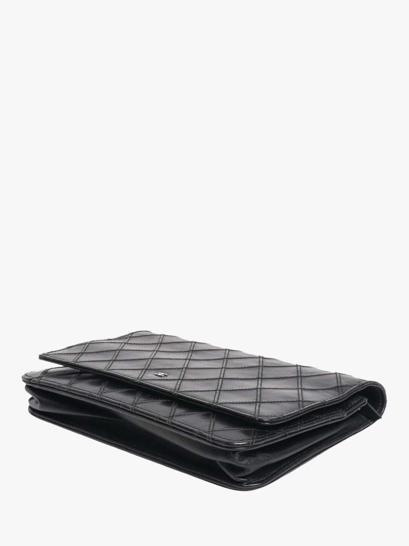 Pre-loved CHANEL 2011 Lambskin Chain Wallet, Black