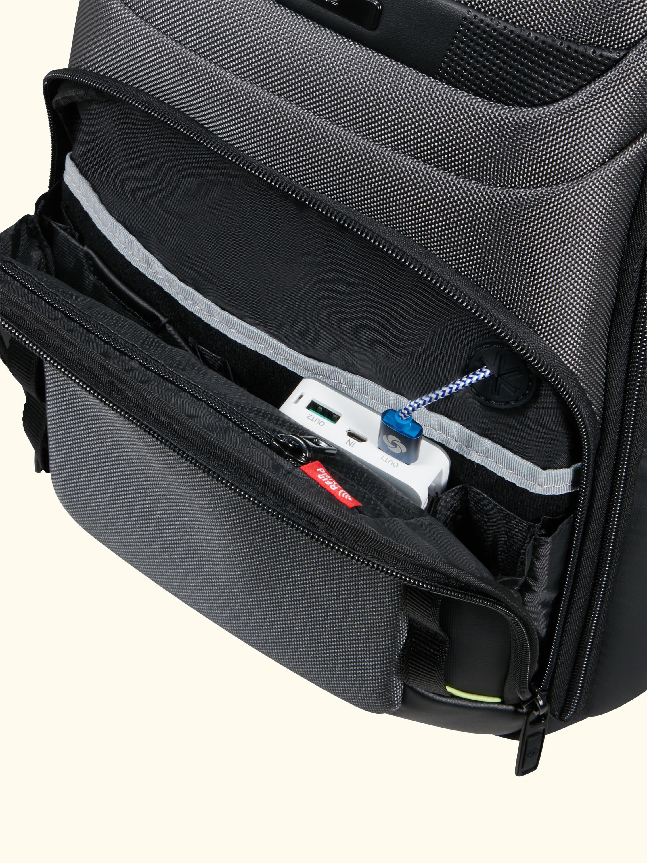 PRO-DLX 6 Backpack, 12.5L, Framed