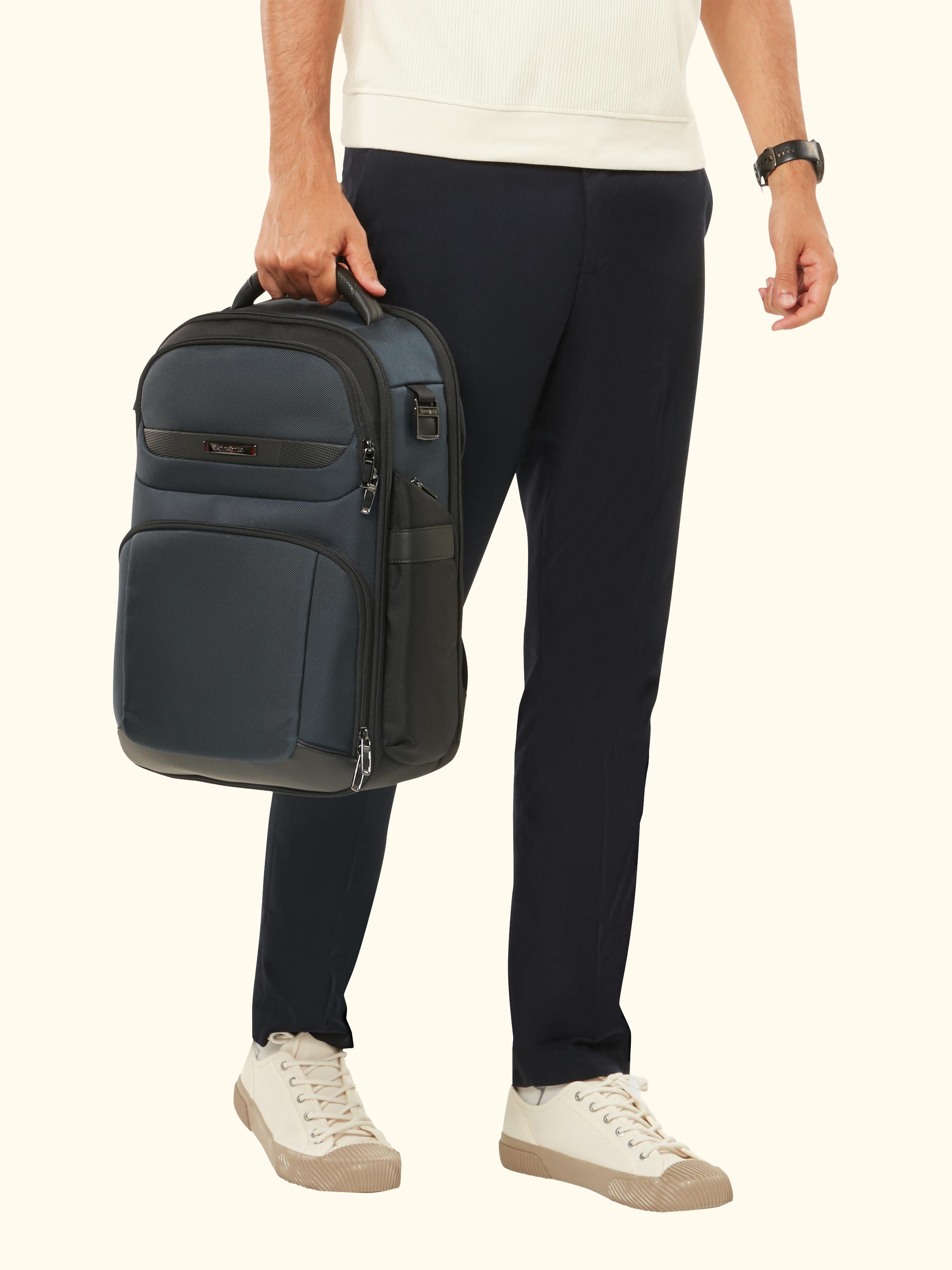 PRO-DLX 6 Underseat Backpack, Blue