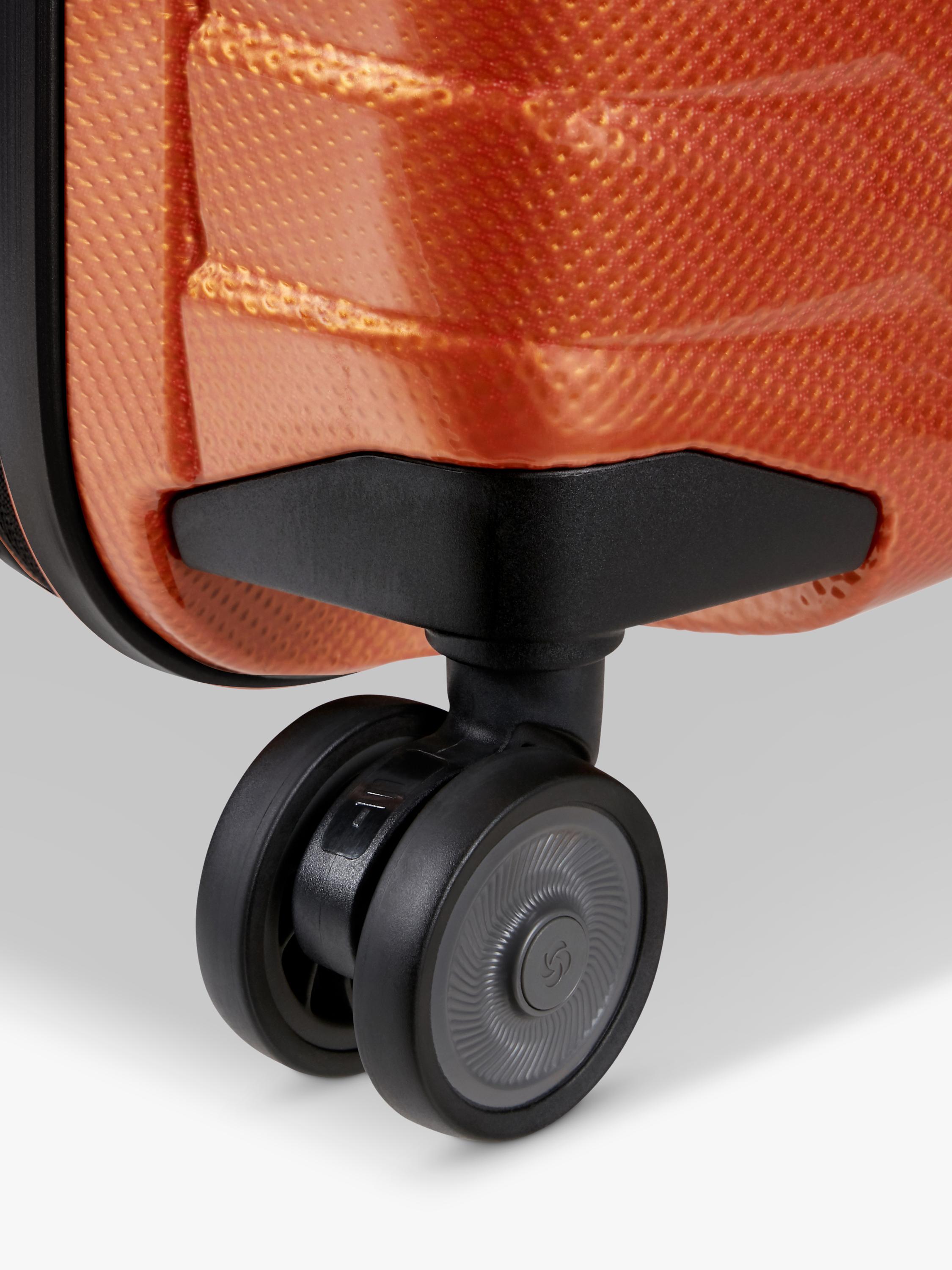 Proxis 55cm, 40cm Wide Expandable 4-Wheeled Cabin Suitcase 40/46