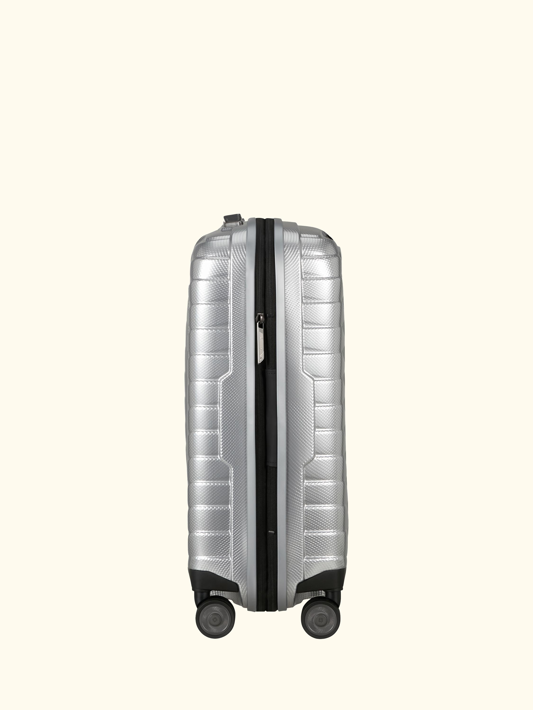 Proxis 55cm, 40cm Wide Expandable 4-Wheeled Cabin Suitcase 40/46