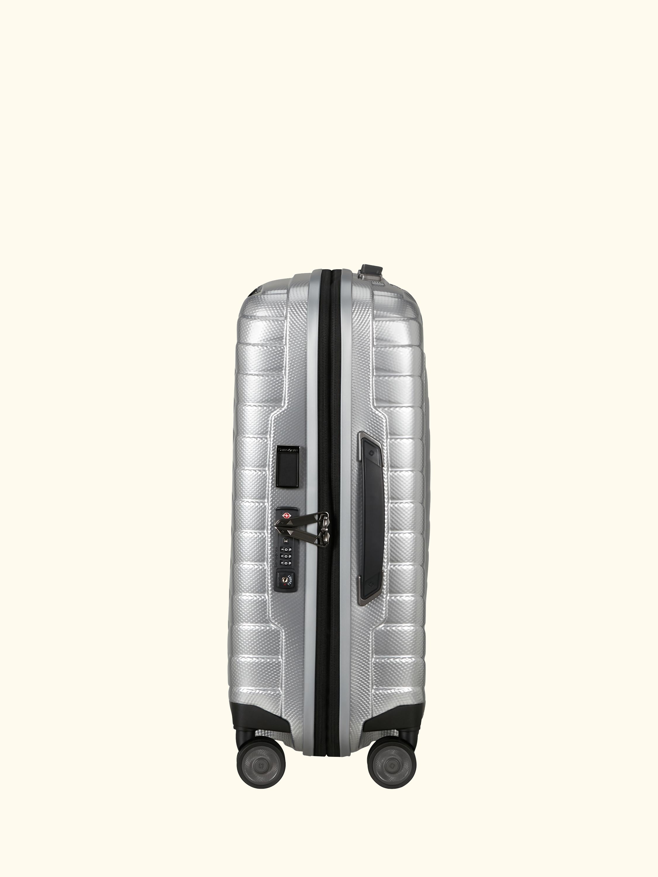 Proxis 55cm, 40cm Wide Expandable 4-Wheeled Cabin Suitcase 40/46