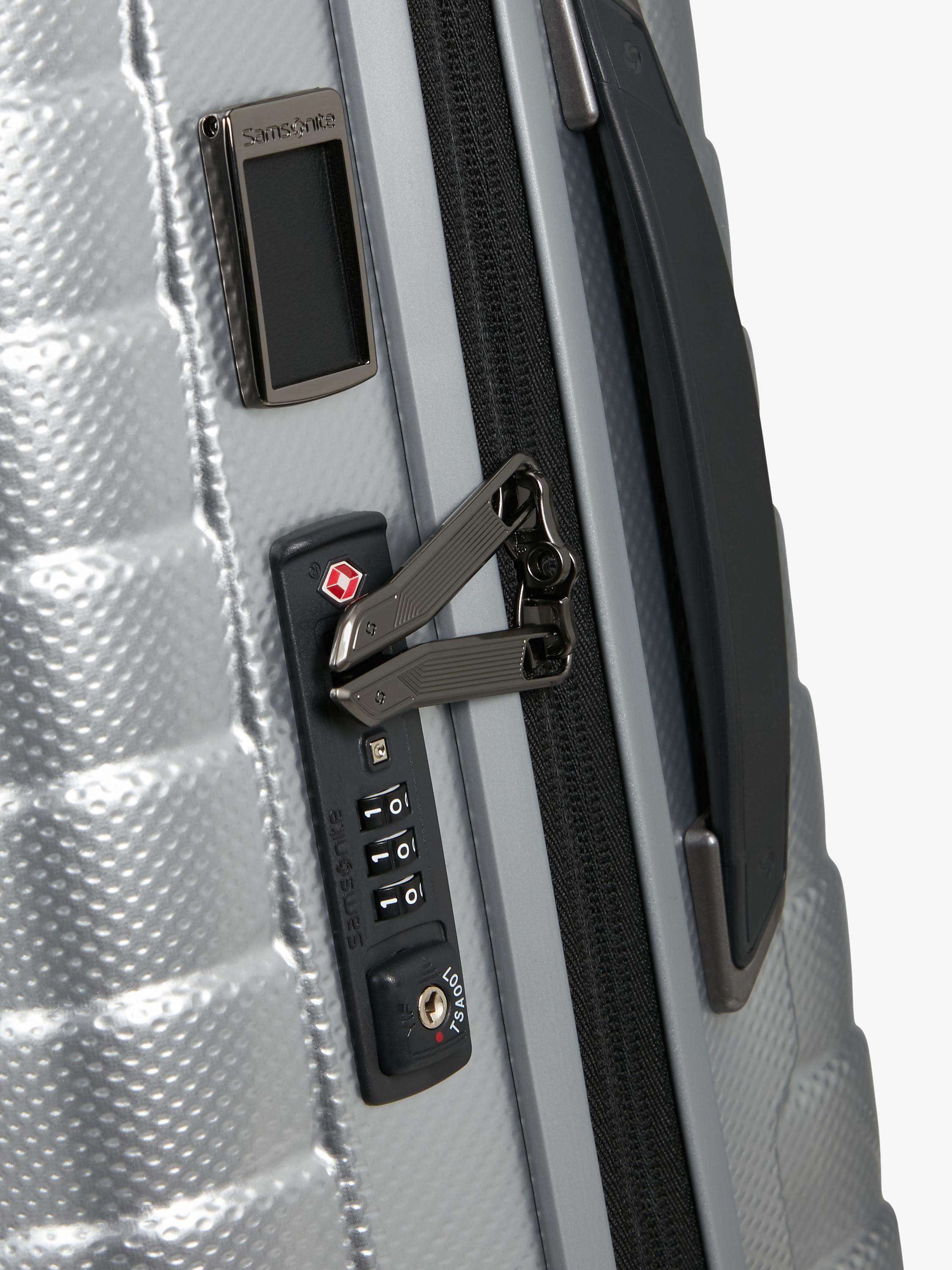 Proxis 55cm, 40cm Wide Expandable 4-Wheeled Cabin Suitcase 40/46