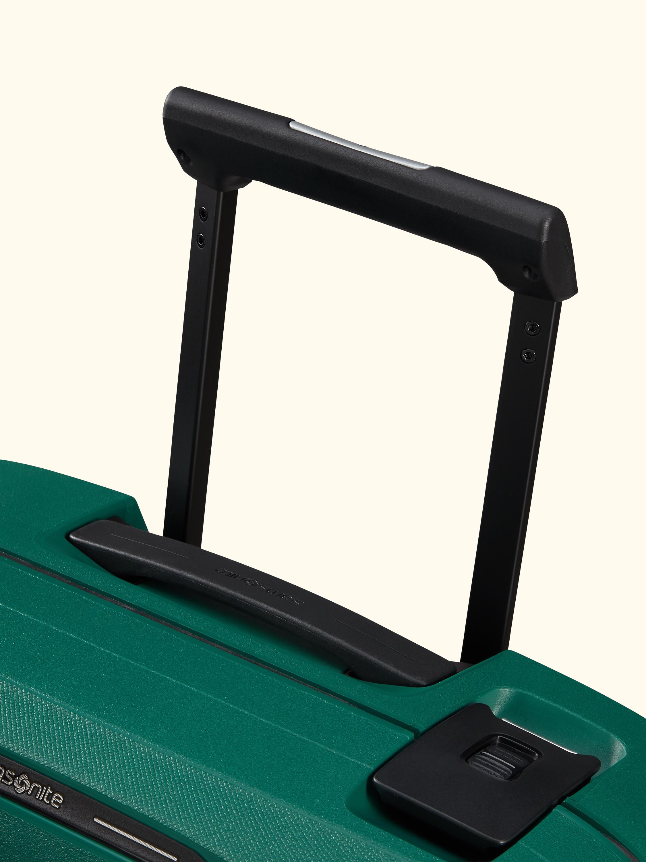 Essens 55cm Zipped Expandable 8-Wheel Cabin Suitcase, 23/26L