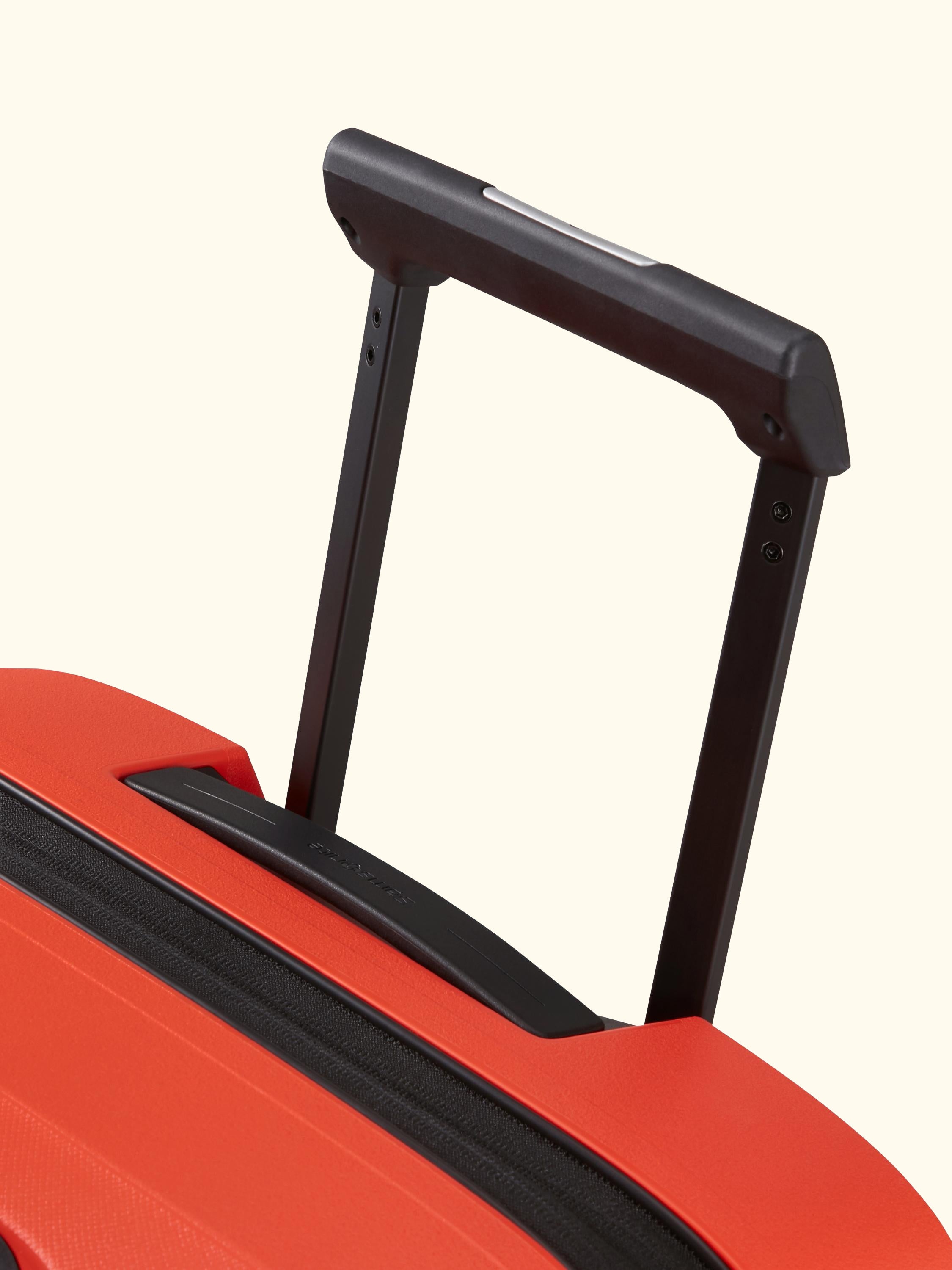 Essens 55cm Zipped Expandable 8-Wheel Cabin Suitcase, 23/26L