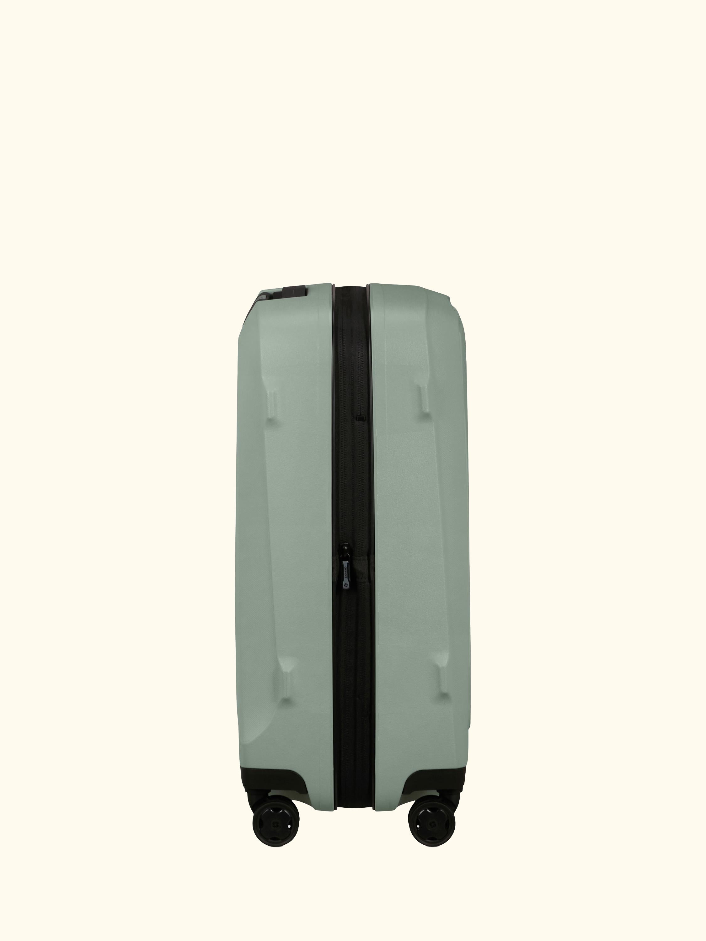 Essens 55cm Zipped Expandable 8-Wheel Cabin Suitcase, 23/26L