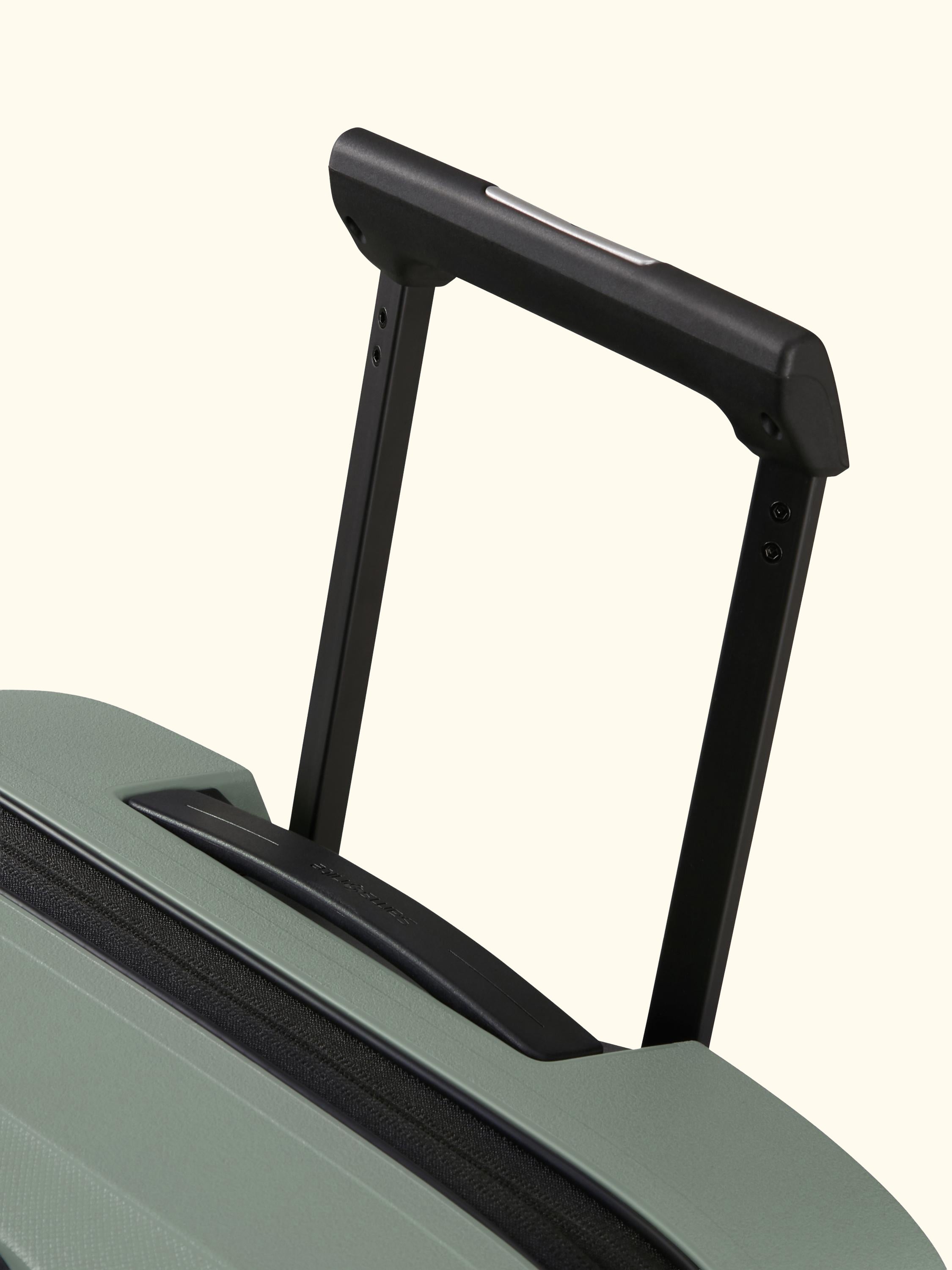 Essens 55cm Zipped Expandable 8-Wheel Cabin Suitcase, 23/26L