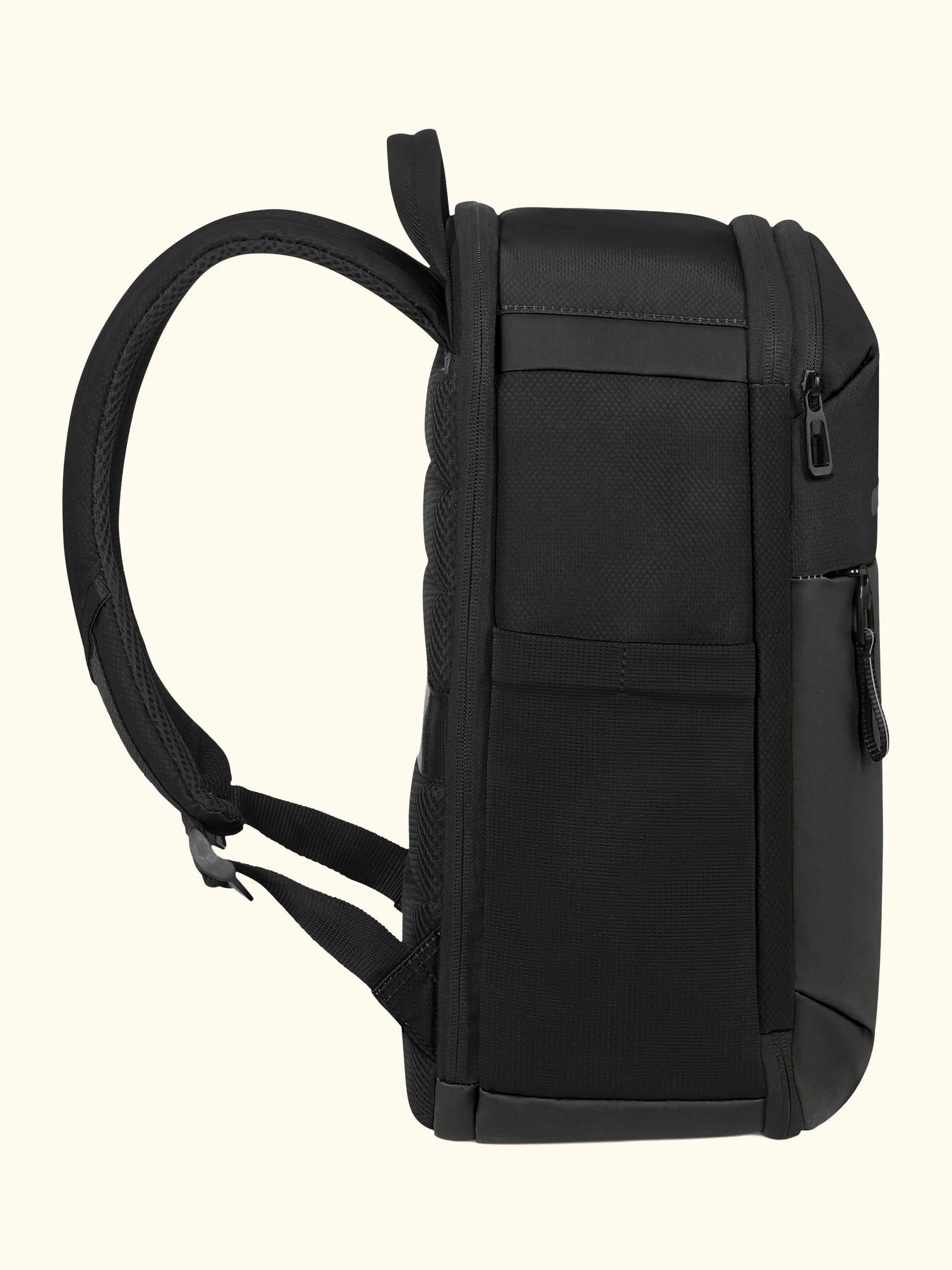 Moderny 22.5L Backpack