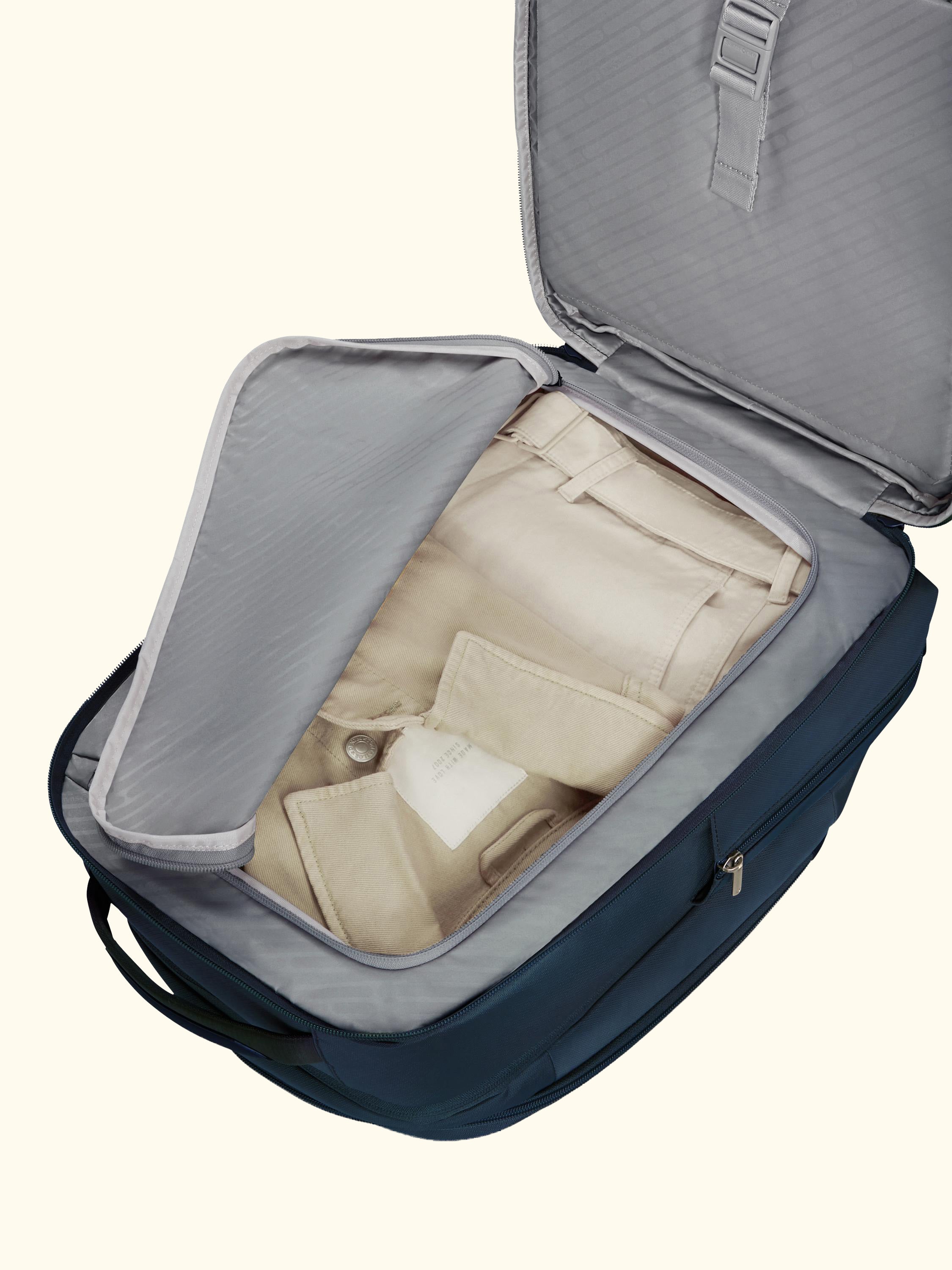Paralux Collection 2-In-1 Backpack, 26L