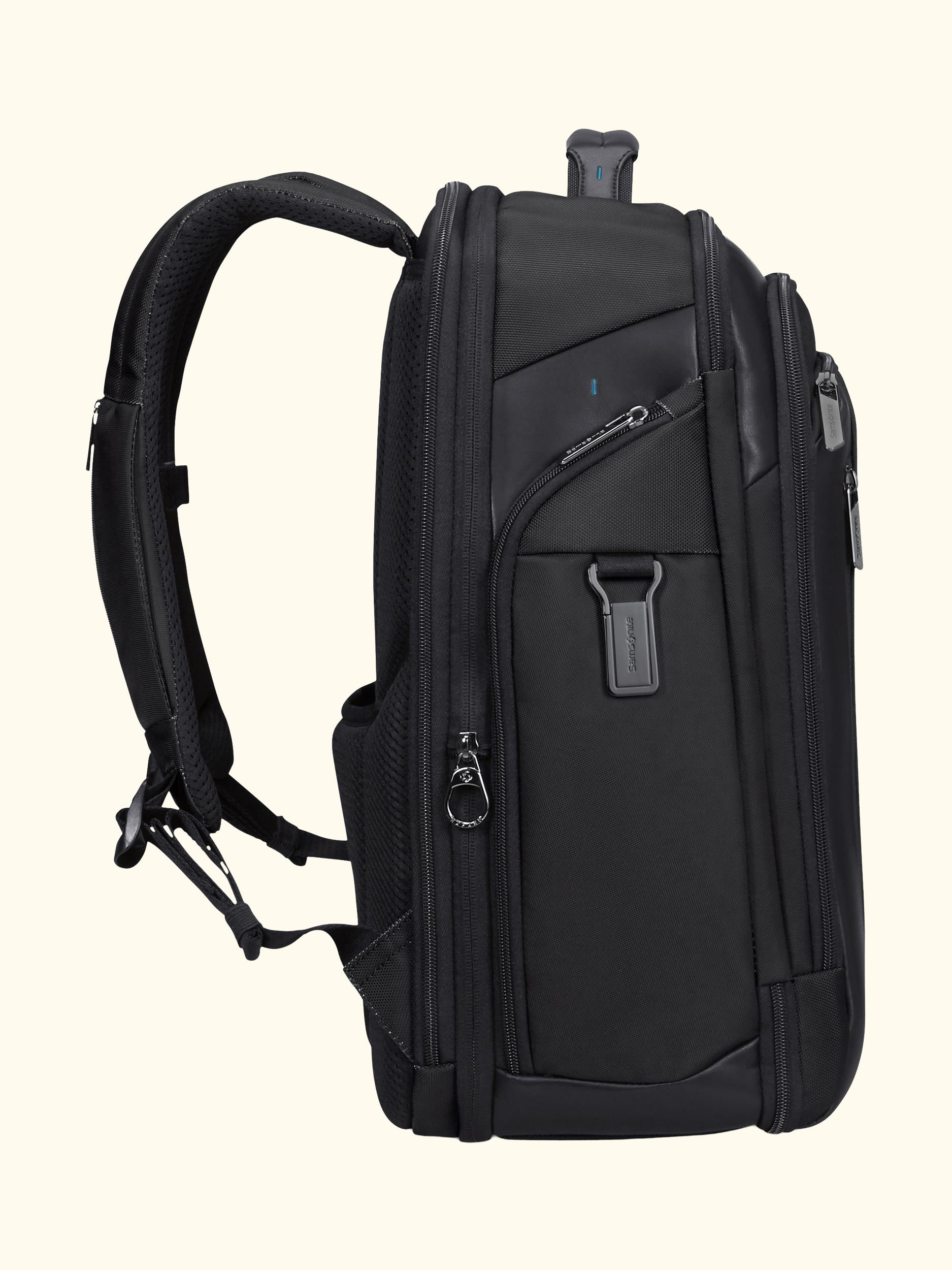 Spectrolite 4.0 17.3" Backpack, 29/35L, Black