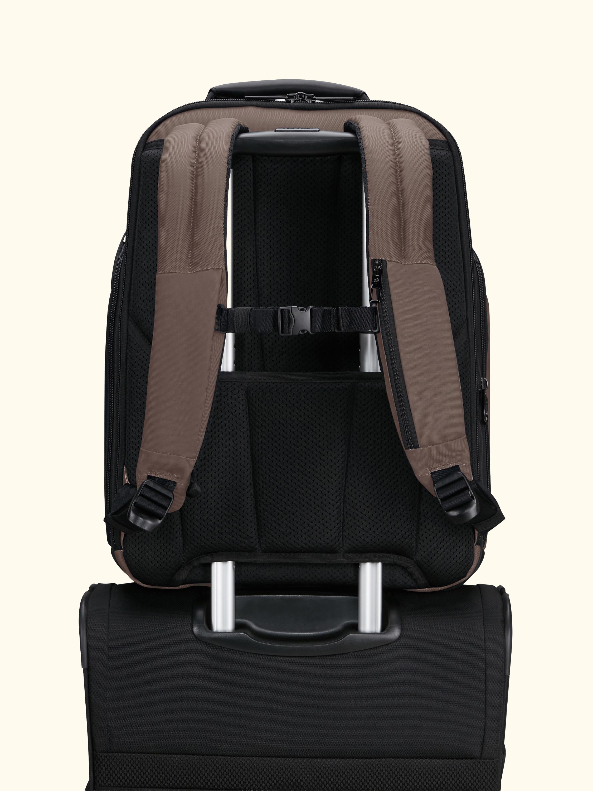 Spectrolite 4.0 17.3" Backpack, 29/35L, Brown