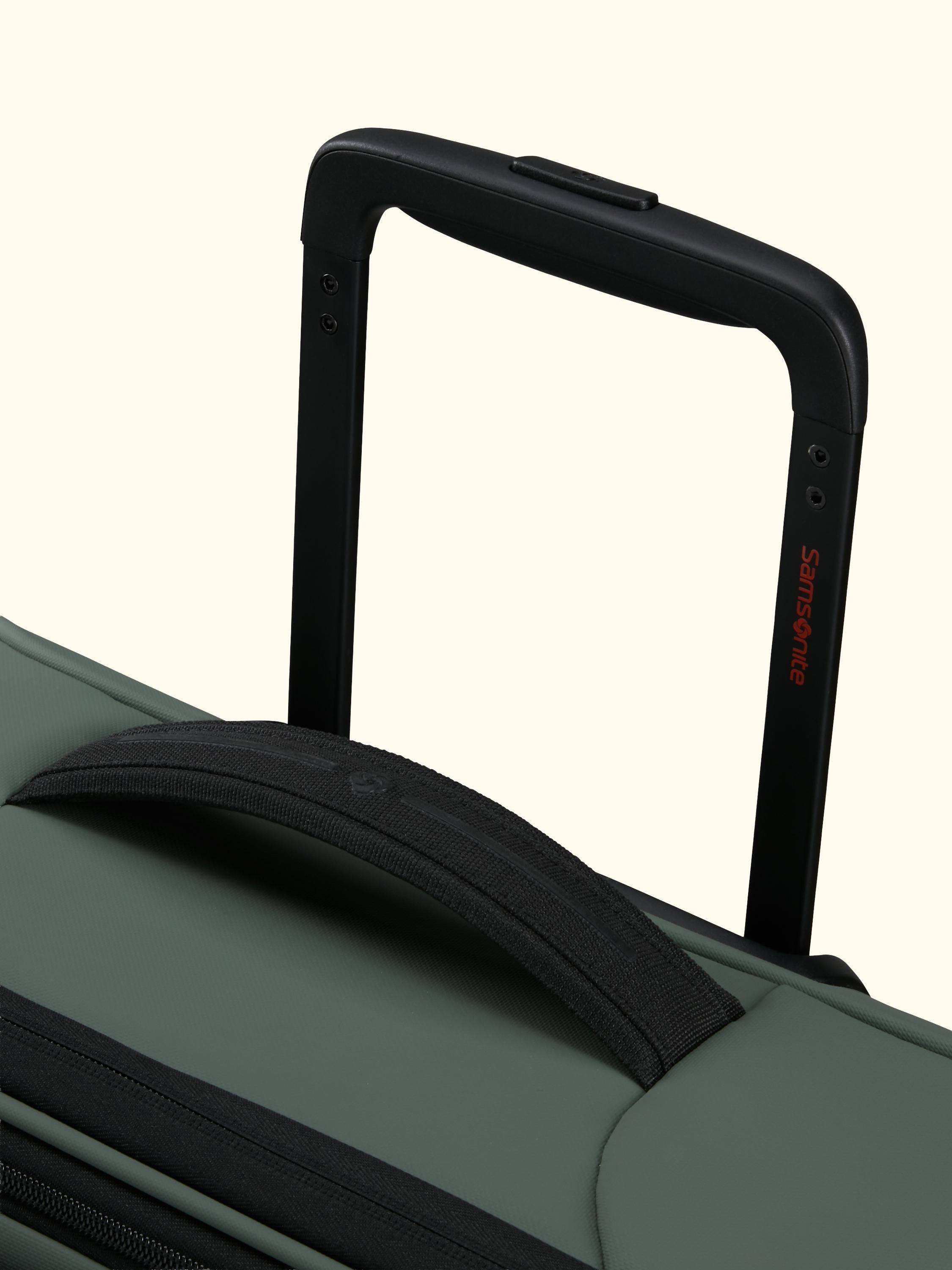 Glazed 55cm Expandable 8-Wheel Suitcase, 44/49L