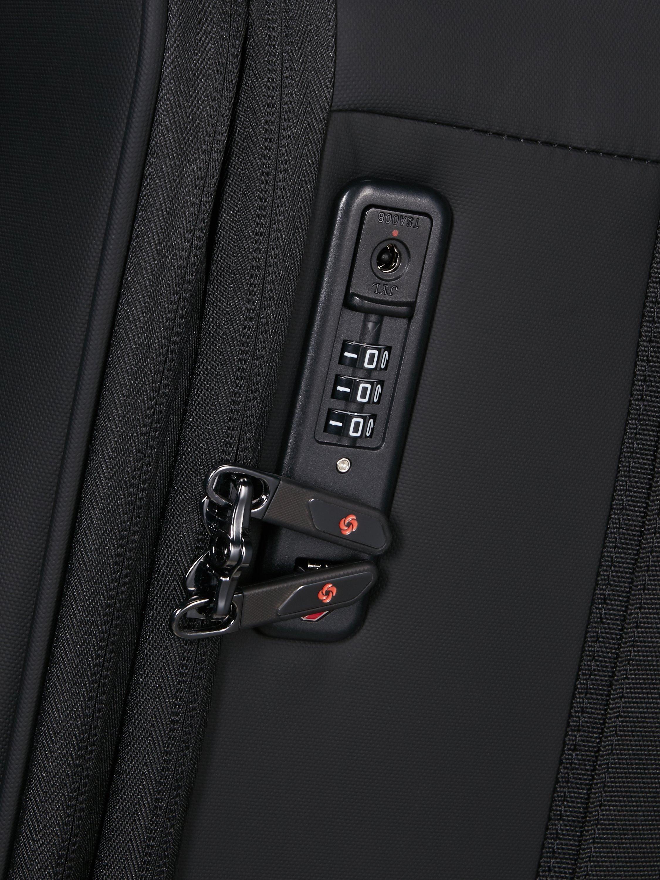 Glazed 78cm Expandable 8-Wheel Suitcase, 125/141L