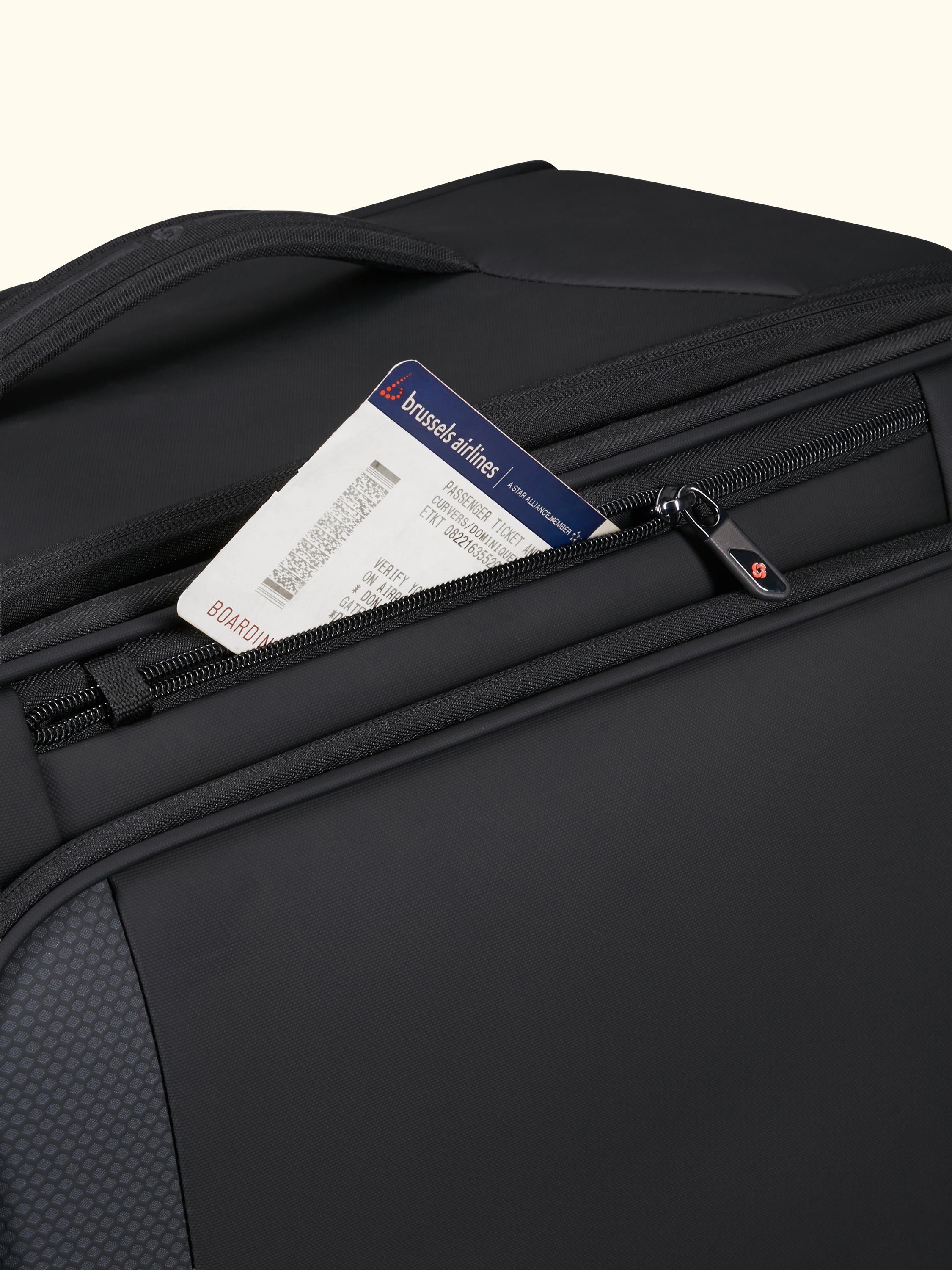 Glazed 78cm Expandable 8-Wheel Suitcase, 125/141L