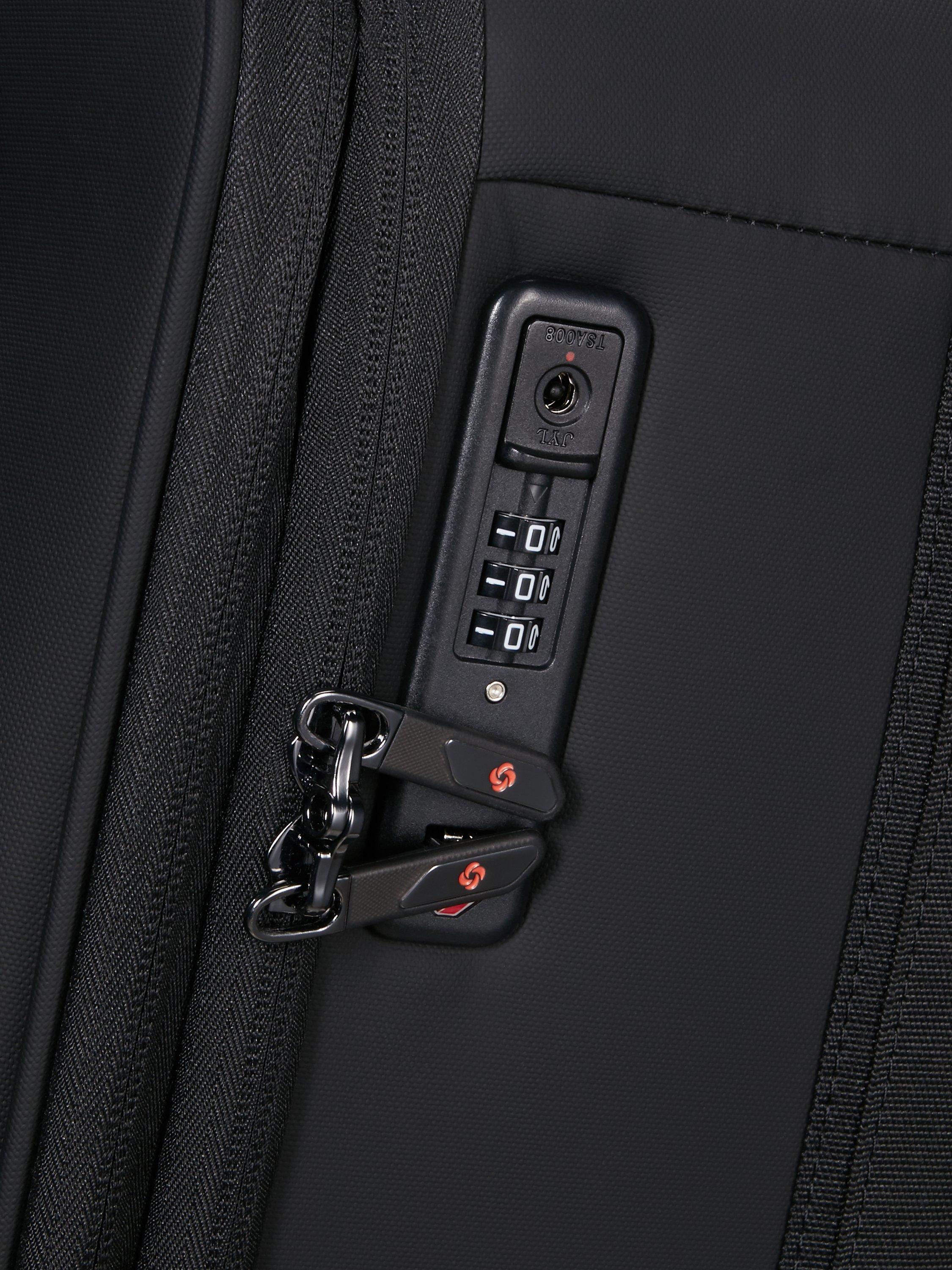 Glazed 84cm Expandable 8-Wheel Suitcase, 160/178L