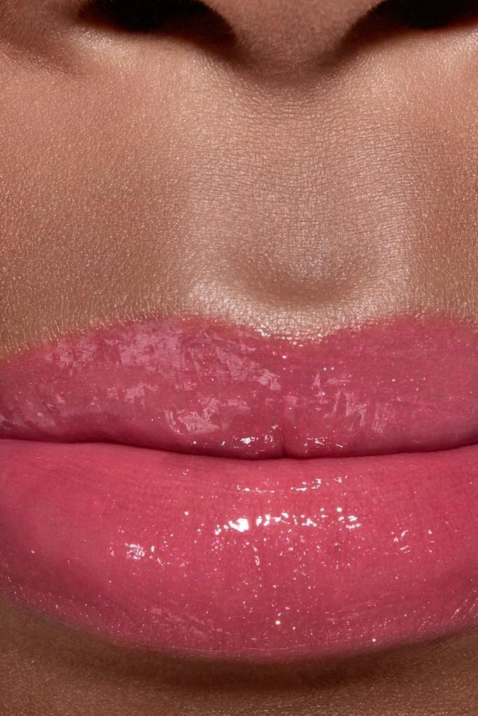 Rouge Coco Gloss Moisturising Glossimer