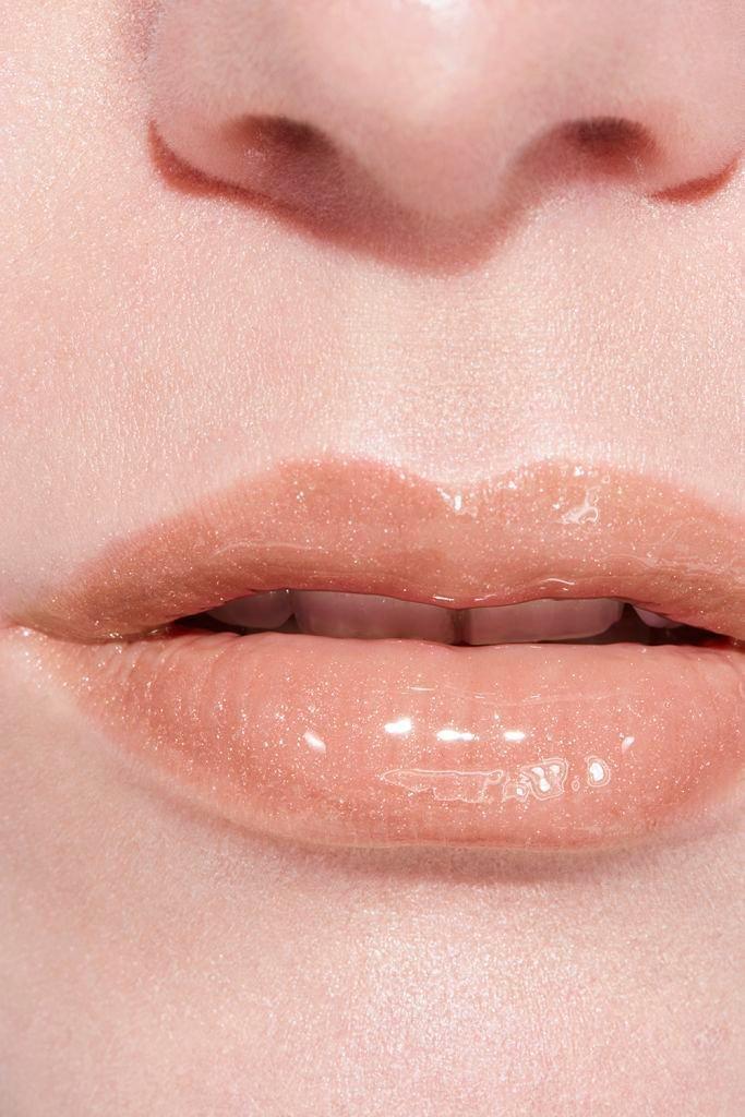 Rouge Coco Gloss Moisturising Glossimer