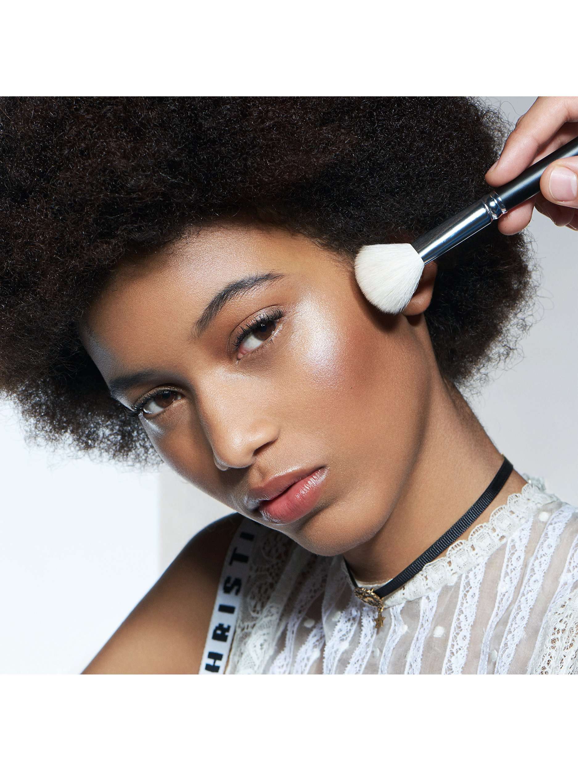 Backstage Blush Brush N°16