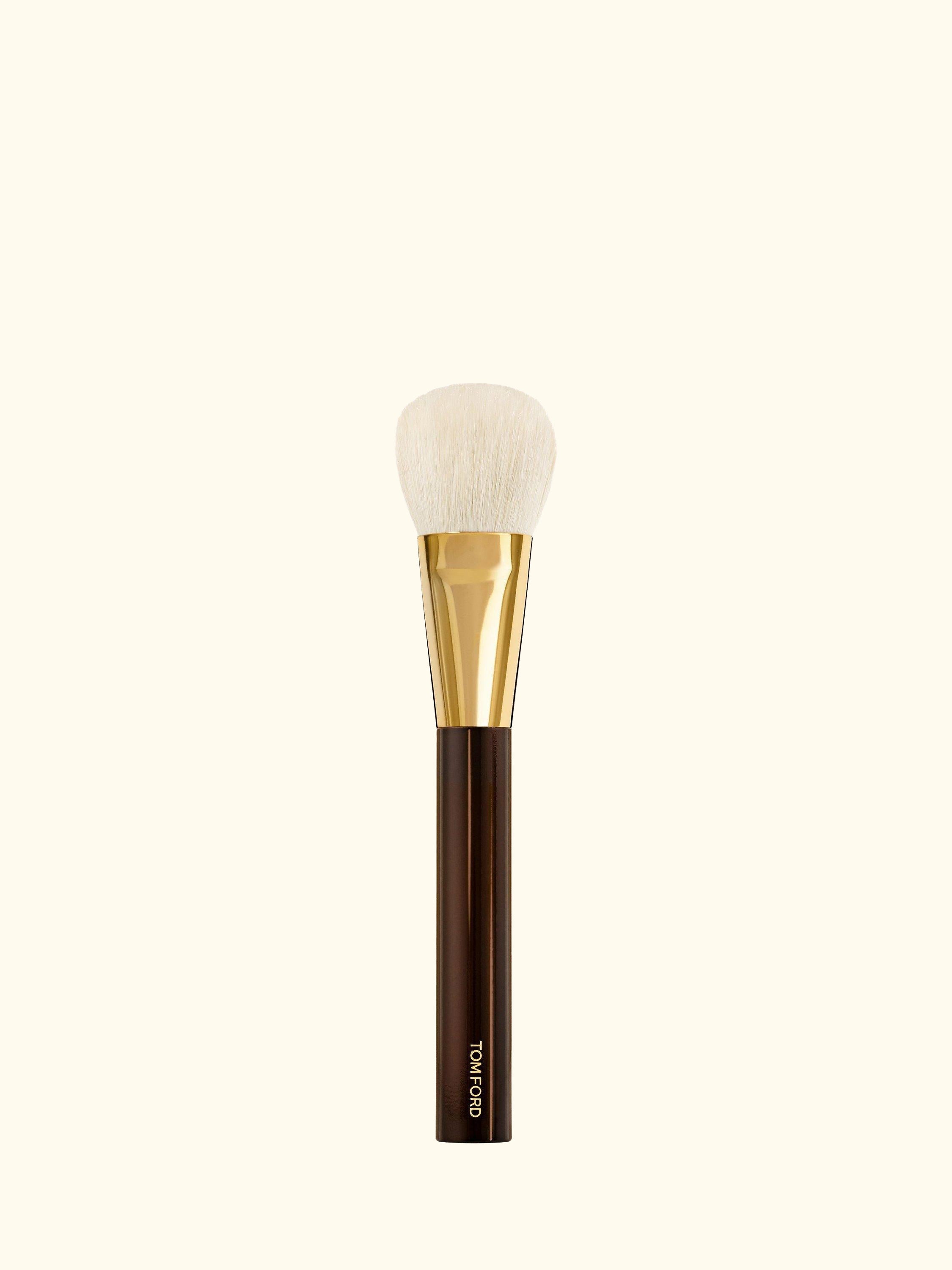 Cheek Brush 06