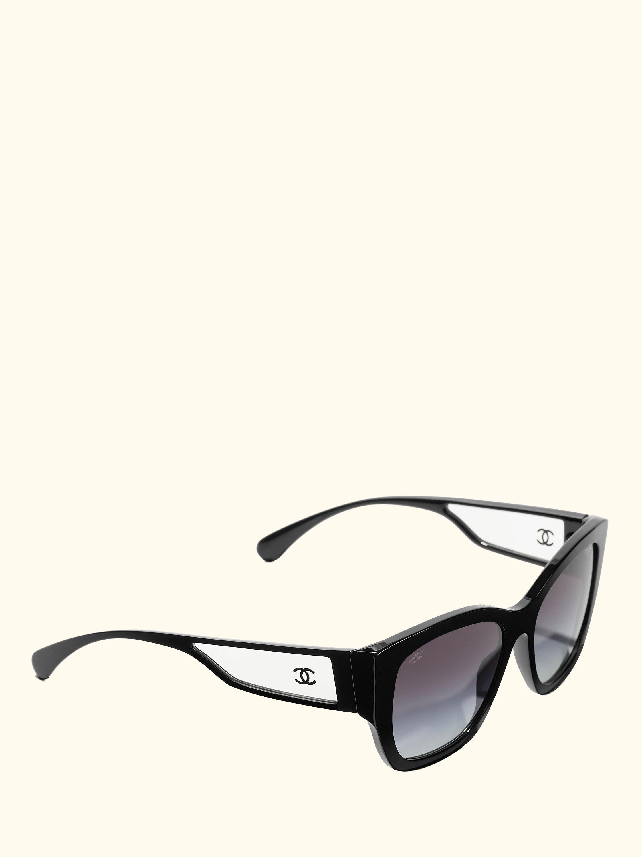 Irregular Sunglasses CH5429 Black/Grey Gradient