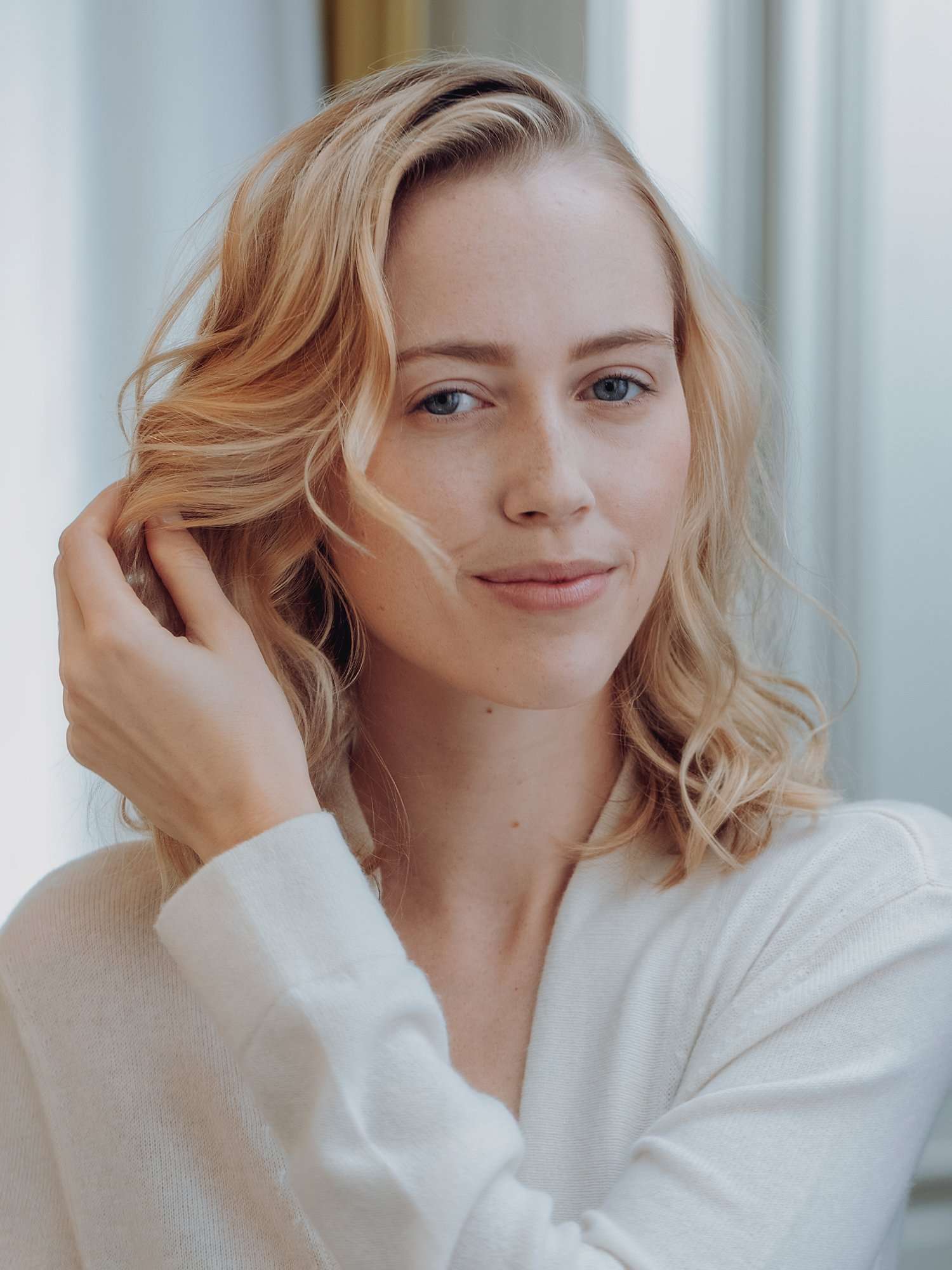 Revitalising Volumising Shampoo with Camellia Oil